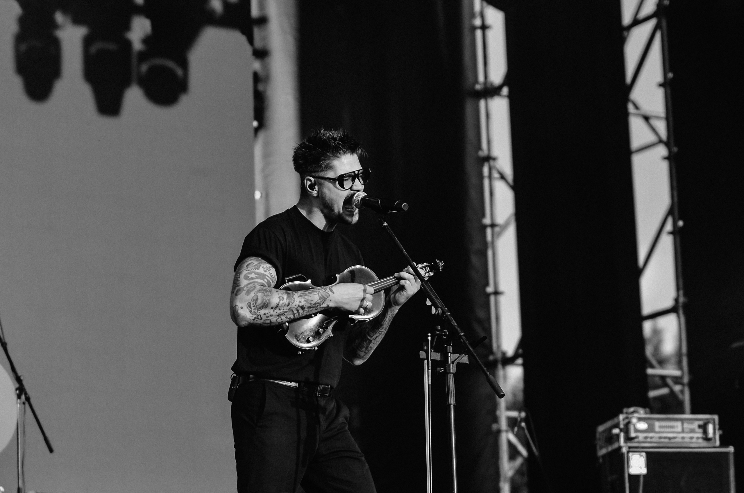 Концерт The Hatters на фестивале «Грань» в Барнауле. Денисова Аля — фотограф для парных съемок и индивидуальных историй в Барнауле