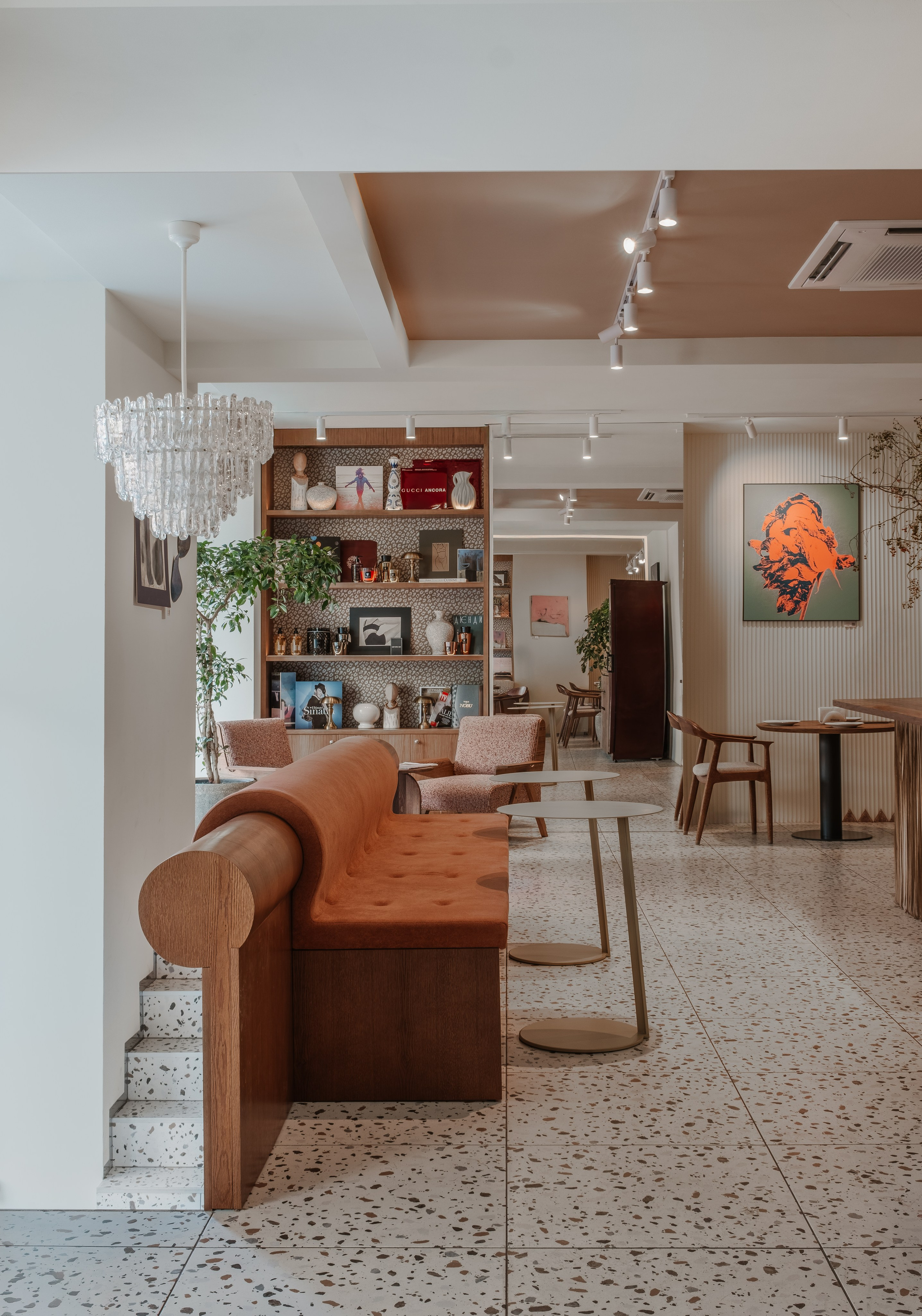 Kimi Bistro. Ekaterina Symidi. Interior Photographer