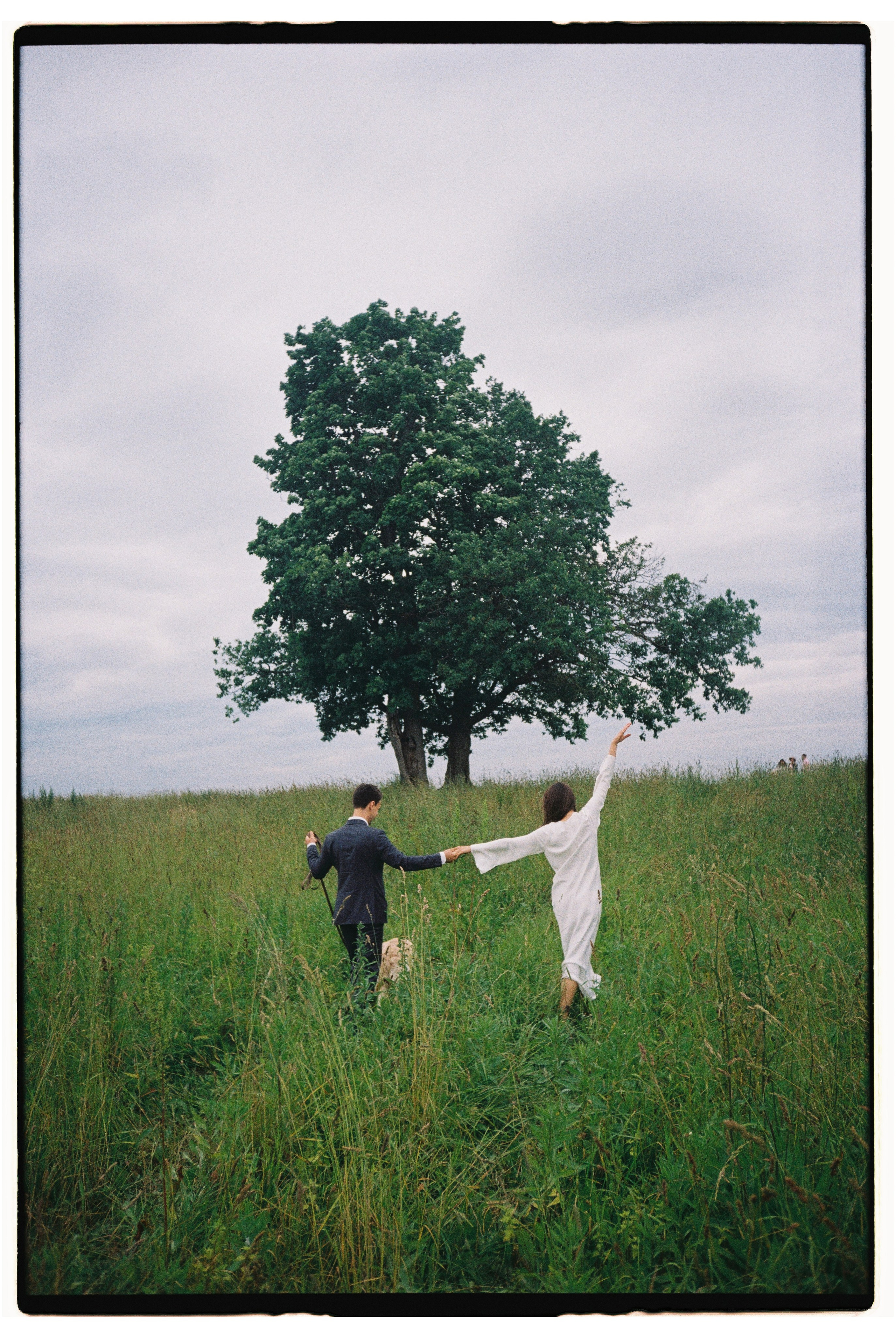 Elena Raya • Photographer