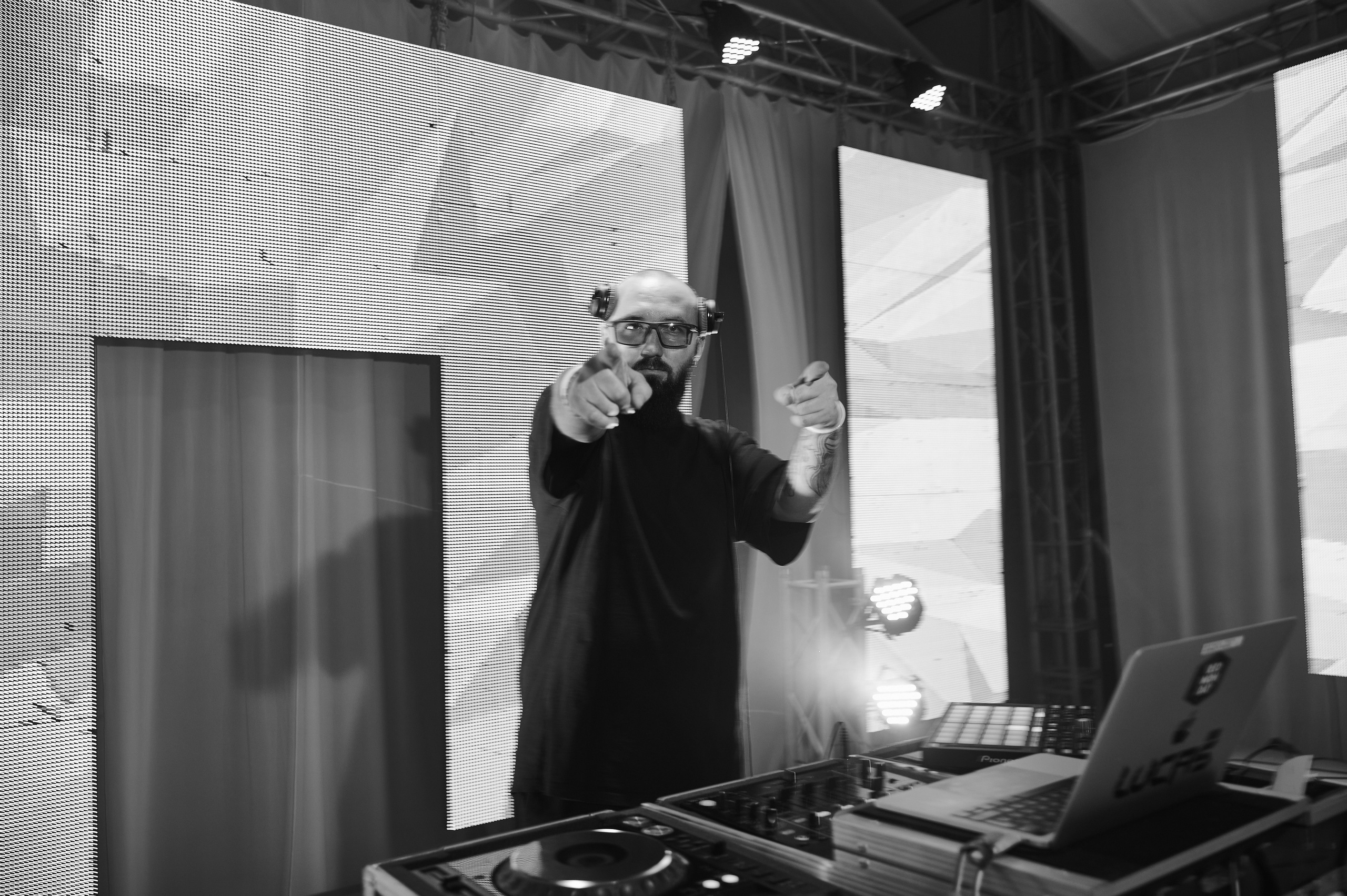 DNS НГ Корпаратив. Свадебный фотограф во Владивостоке Гарагуля Игорь