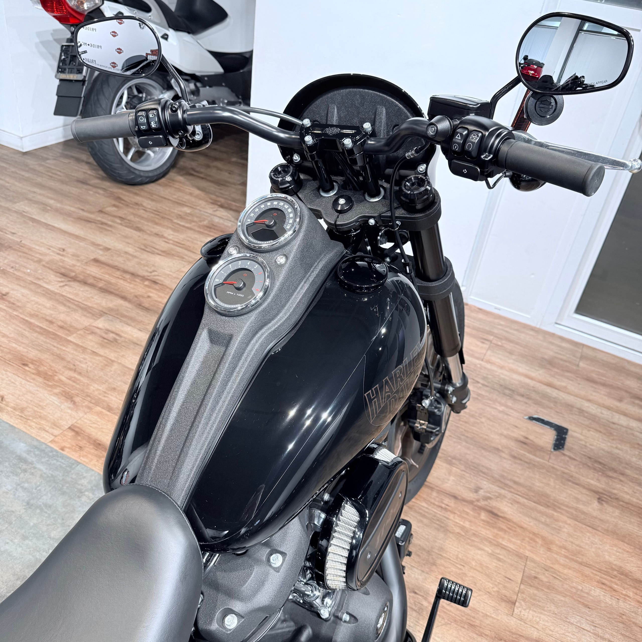 2021 Lоw Ridеr S 114 АBS Vivid Вlack. Hello Davidson, Москва. Только хорошие мотоциклы…