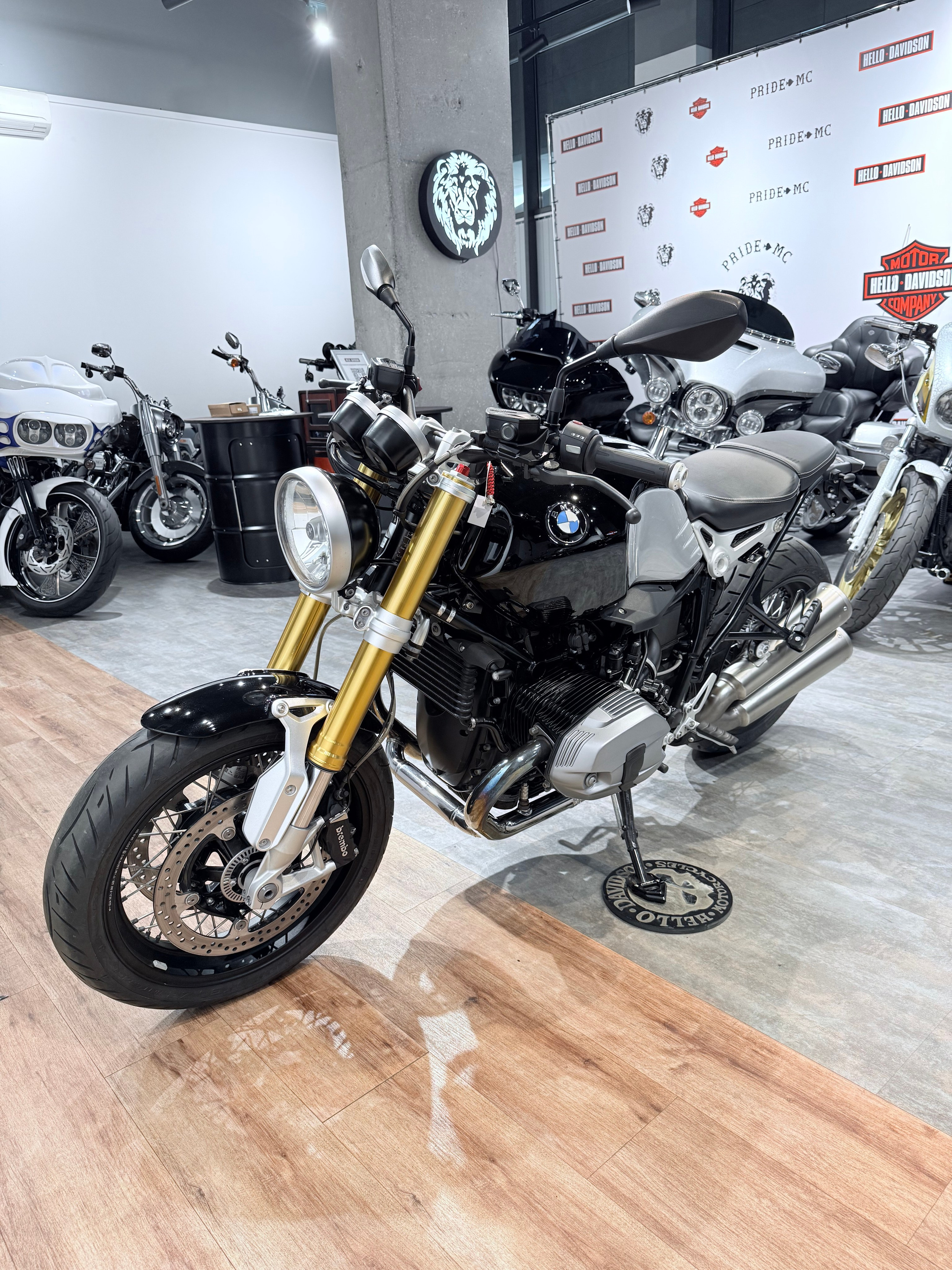 BMW R Nine T Black Storm. Hello Davidson, Москва. Только хорошие мотоциклы…