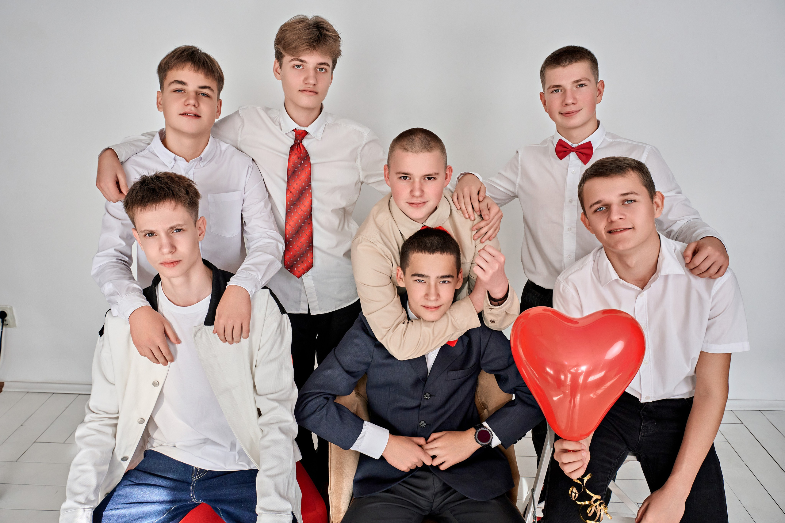 Фотосъёмка в студии «Окна» на выпускные альбомы. Калуга. Фотограф Меняйло Евгений. Свадьба. Портрет. Репортаж. Семья. Контент