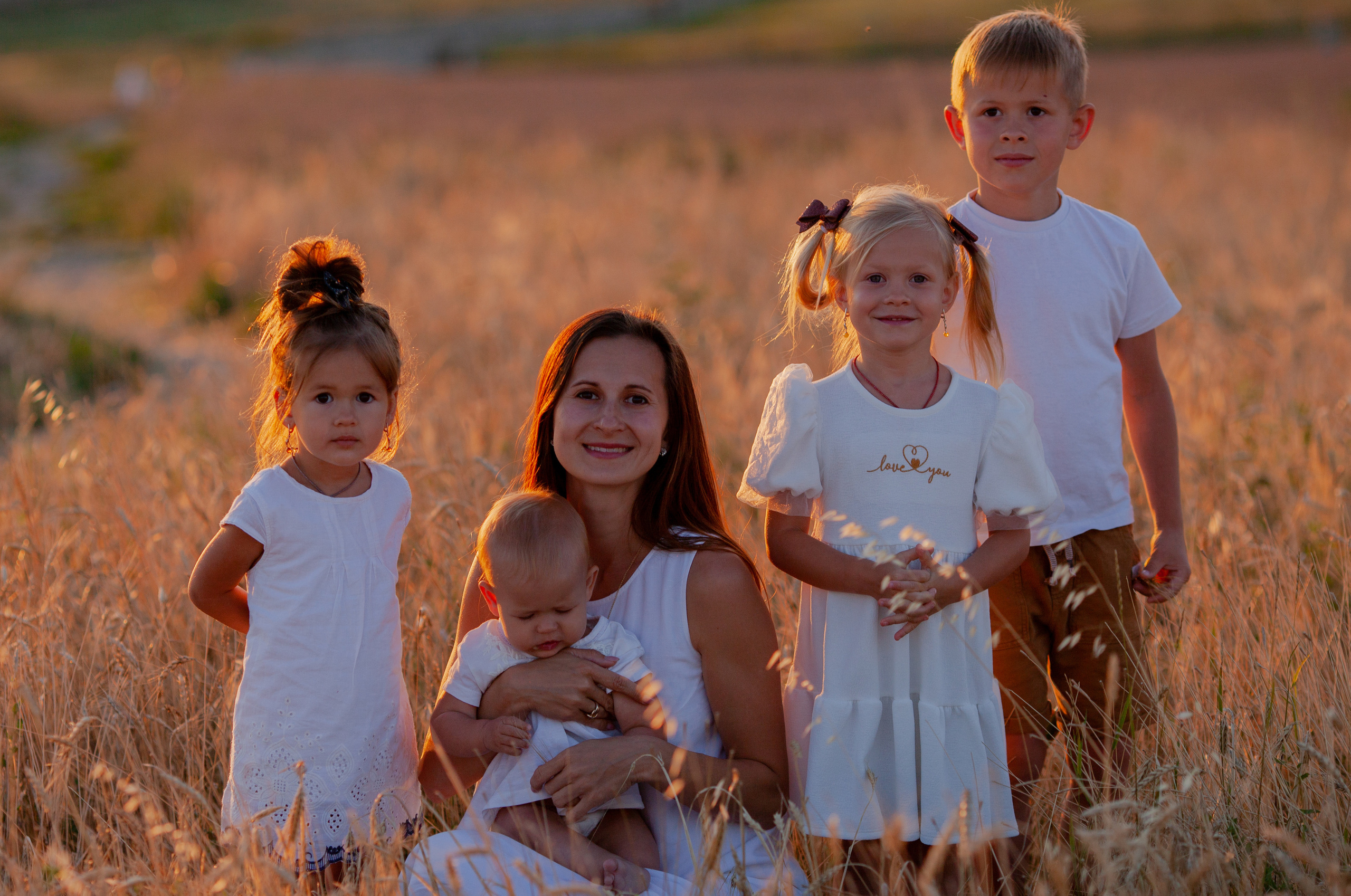 Настенька и ее большая семья. Фотограф новорожденных и семей с детьми Севастополь
