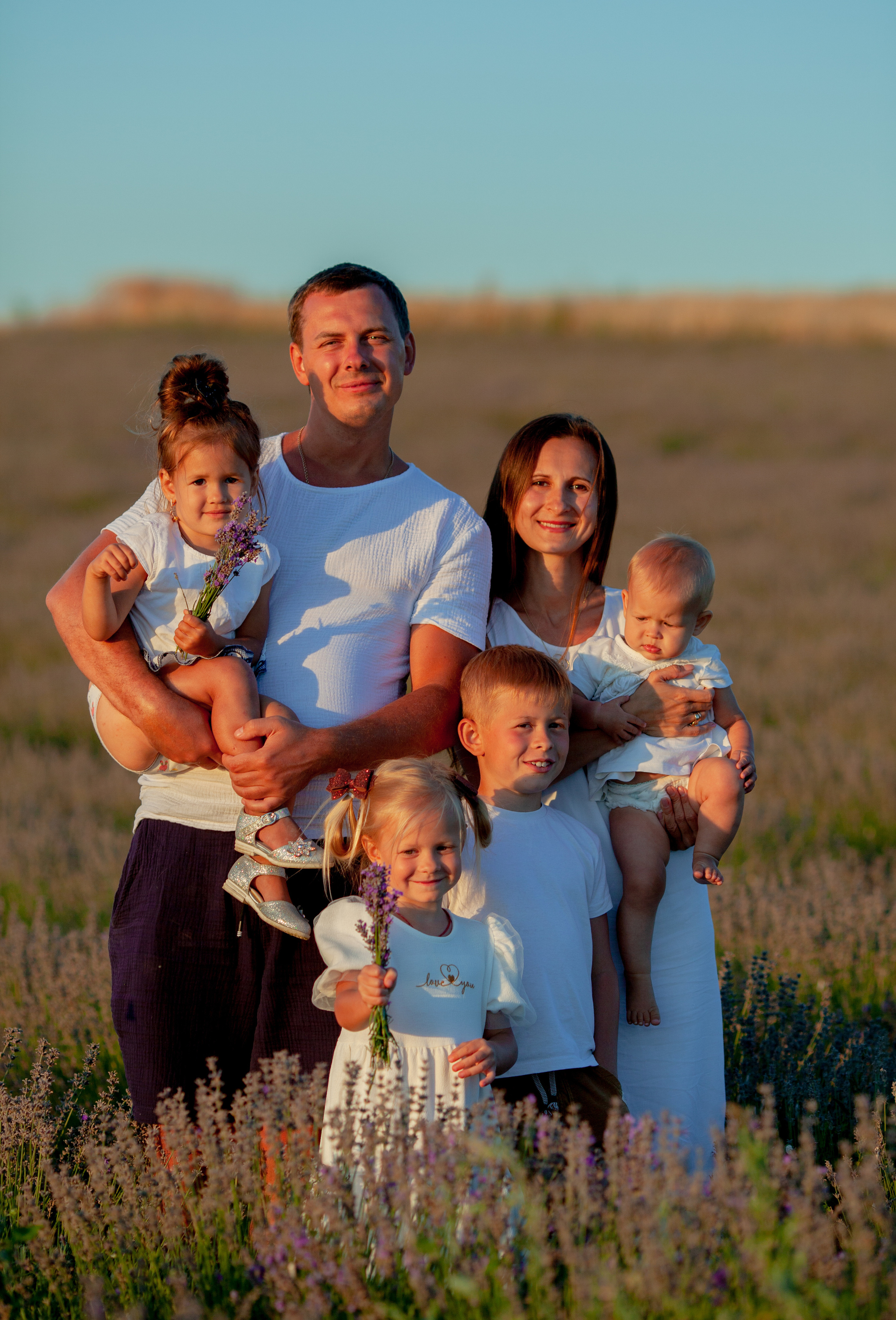 Настенька и ее большая семья. Фотограф новорожденных и семей с детьми Севастополь