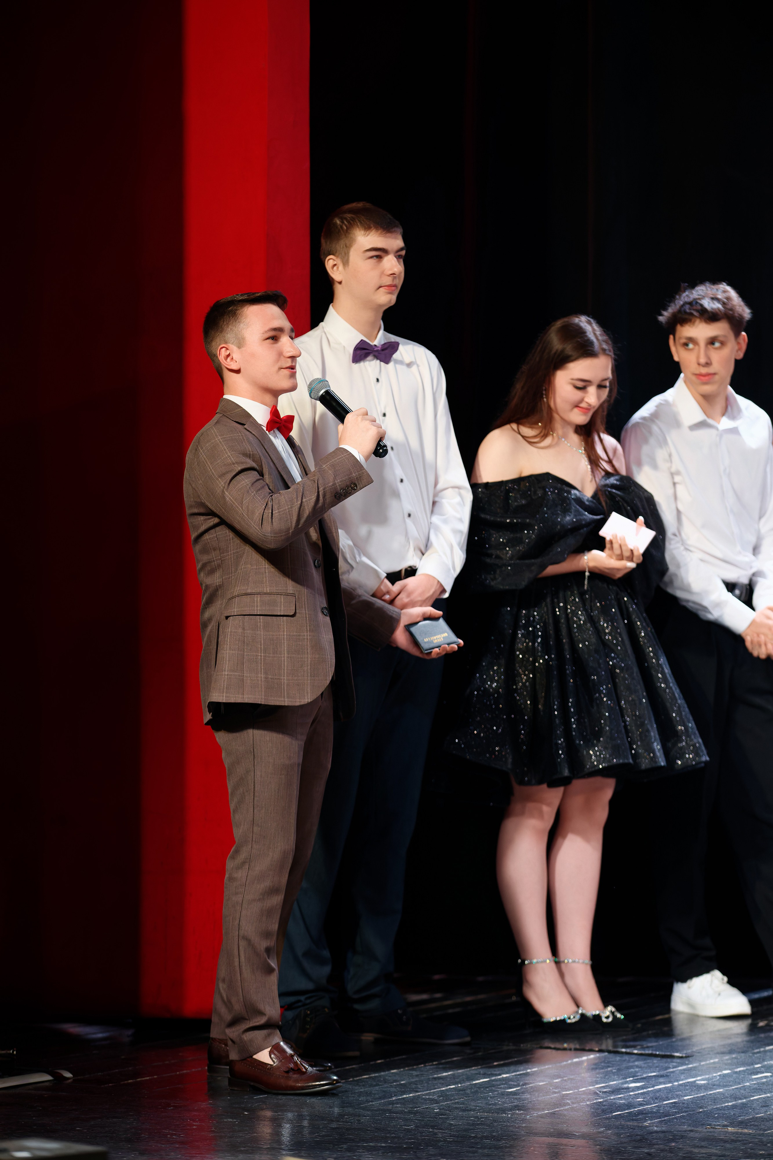 Выпускной школы 56 11Б. Семейный фотограф — Макс Белогрудов