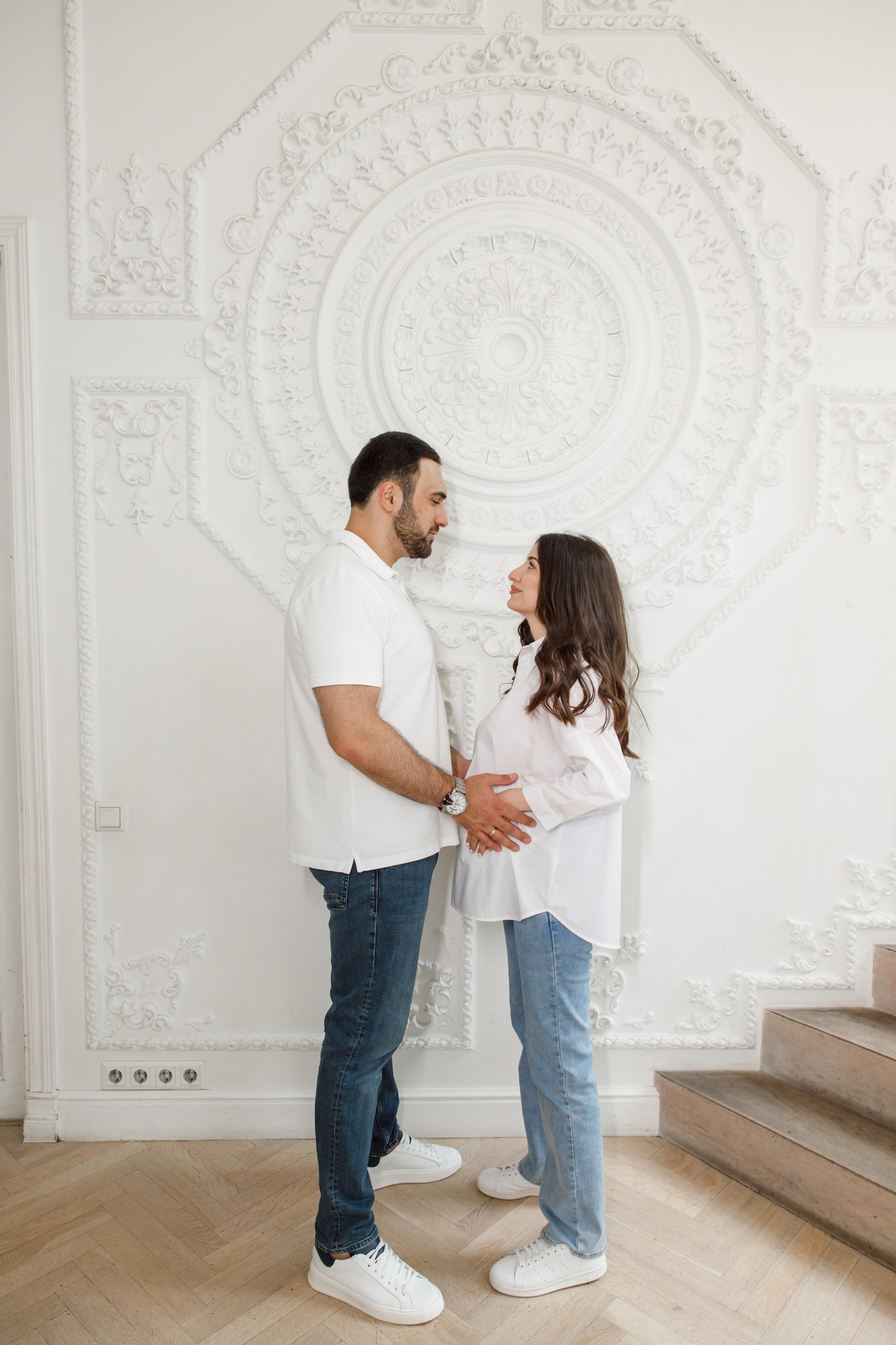 Фотосессия беременности в Famous Studios. Свадебный и репортажный фотограф (Москва, Королев и другие)