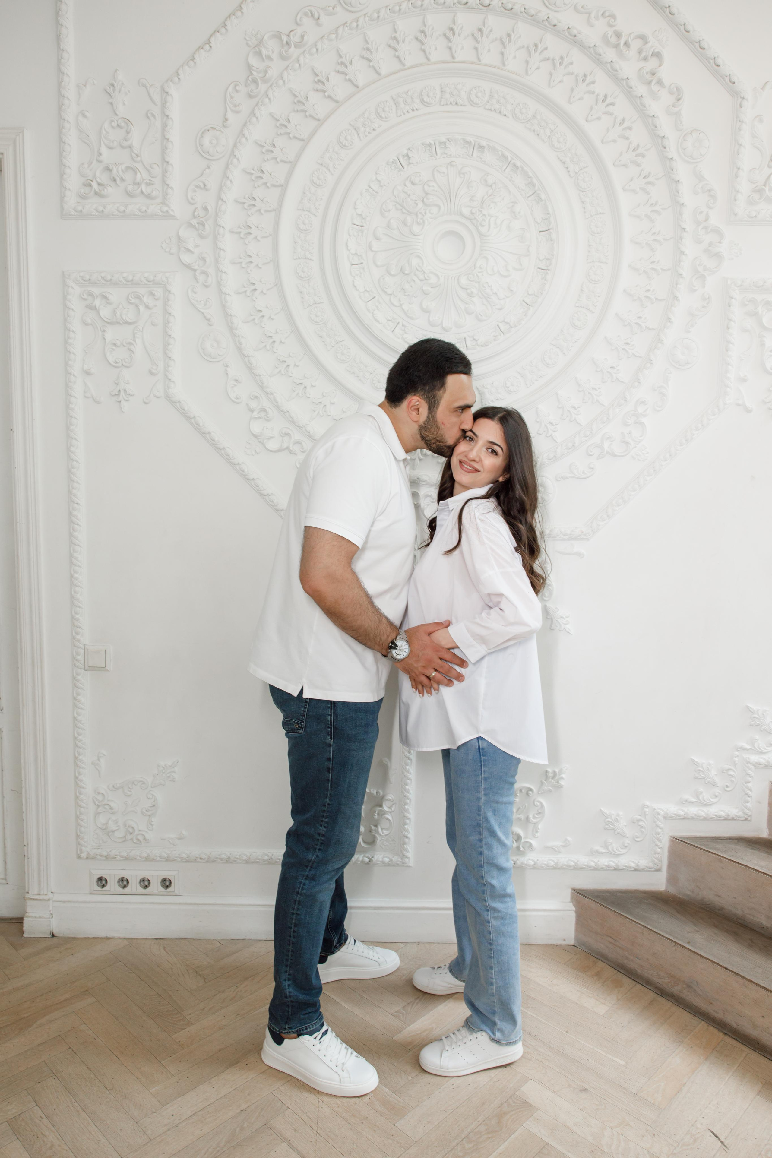 Фотосессия беременности в Famous Studios. Свадебный и репортажный фотограф (Москва, Королев и другие)