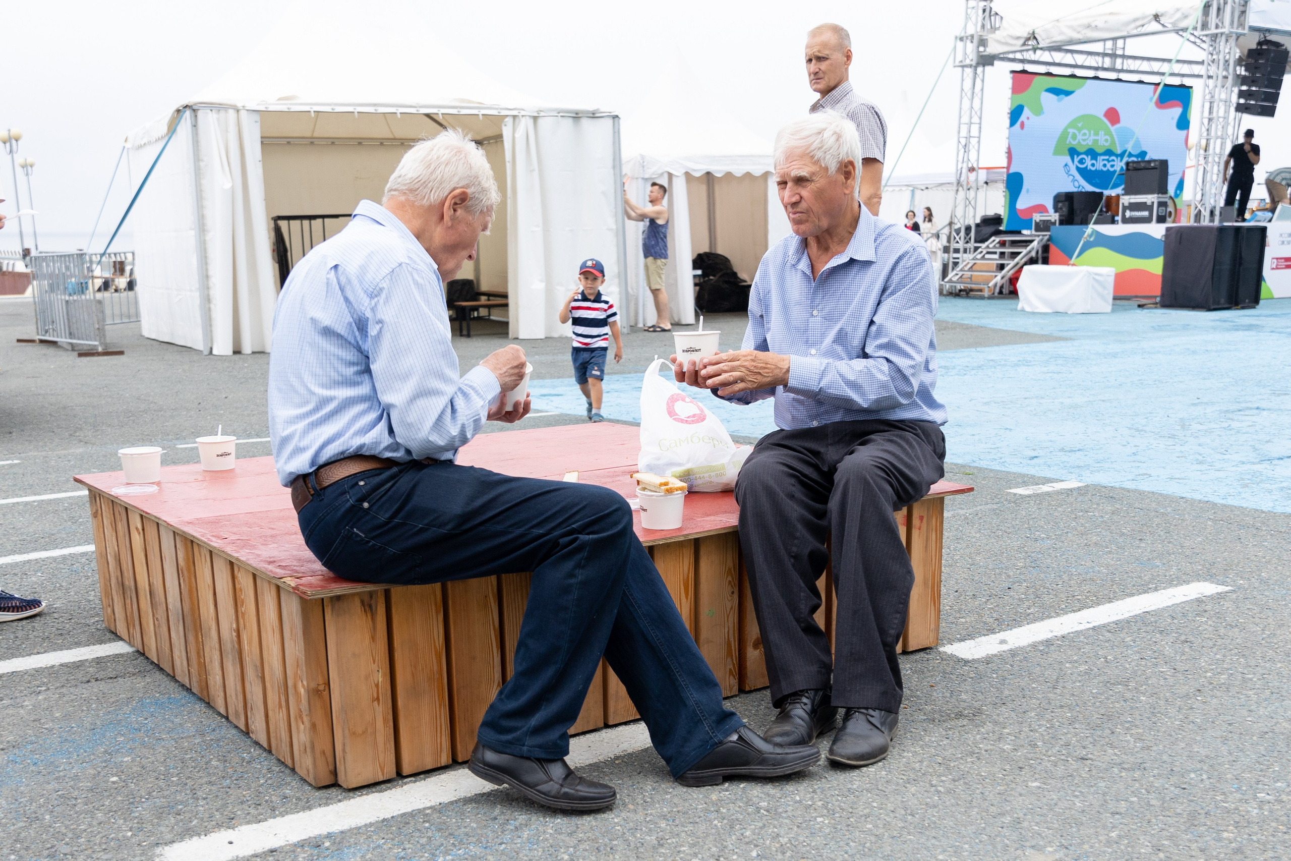 День рыбака. Владивосток 2025. Олег Катакинов| Репортажный фотограф в городе у моря (Владивосток)