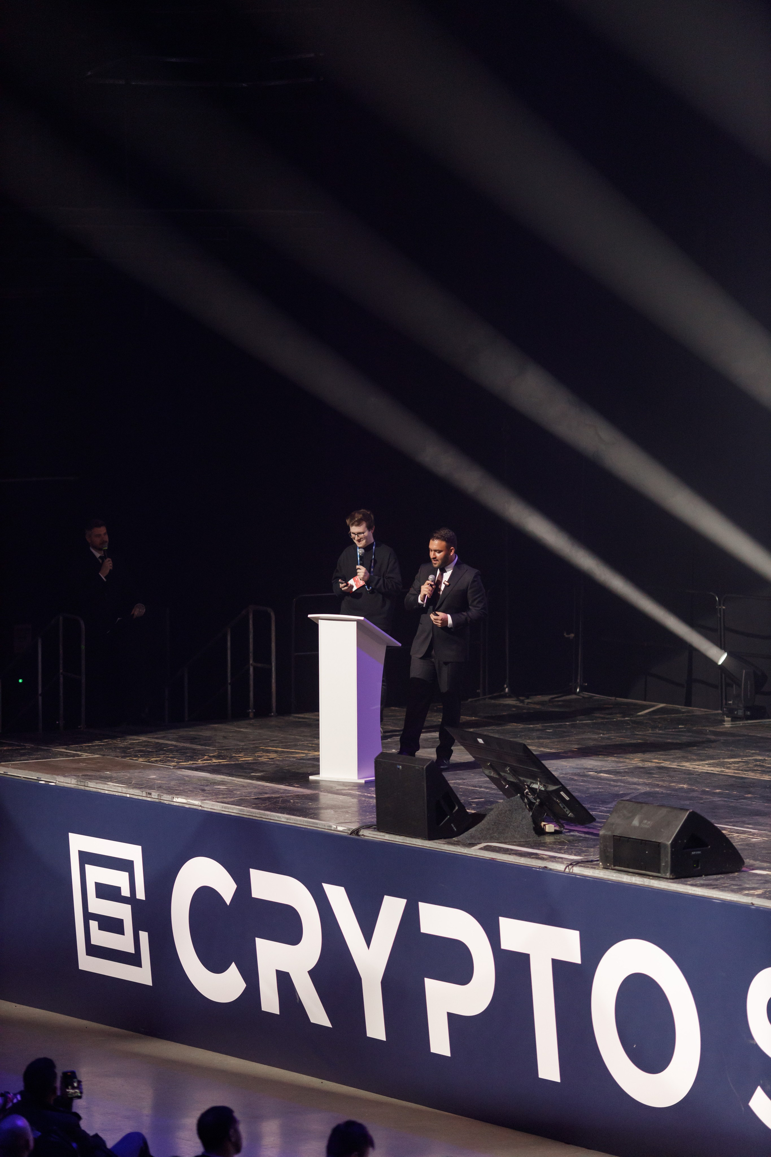 Crypto Summit 2025. Свадебный и репортажный фотограф (Москва, Королев и другие)