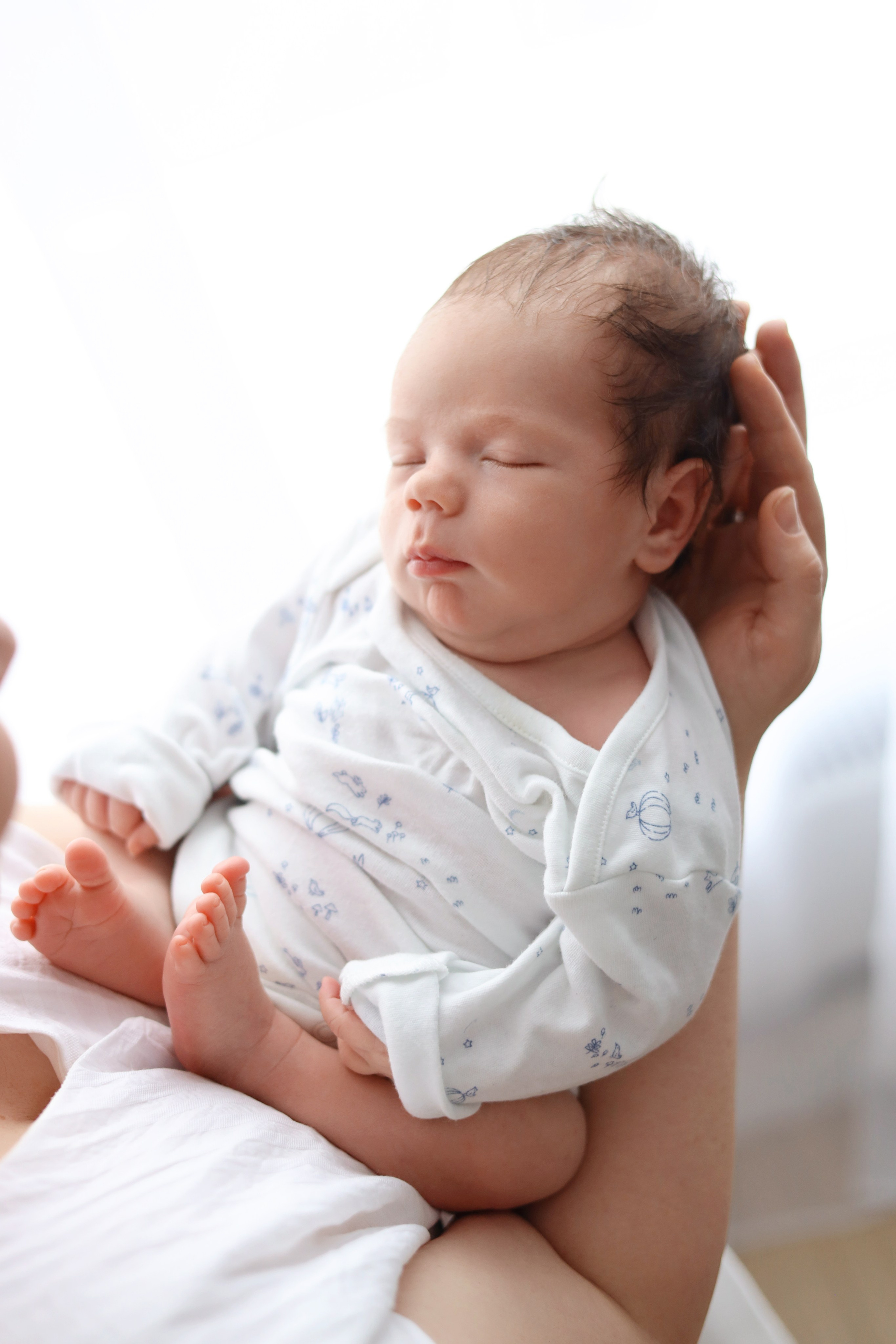 Фотосъемка новорожденного в Москве в натуральном стиле. Фотограф новорожденных Москва. Ньюборн фотограф Москва