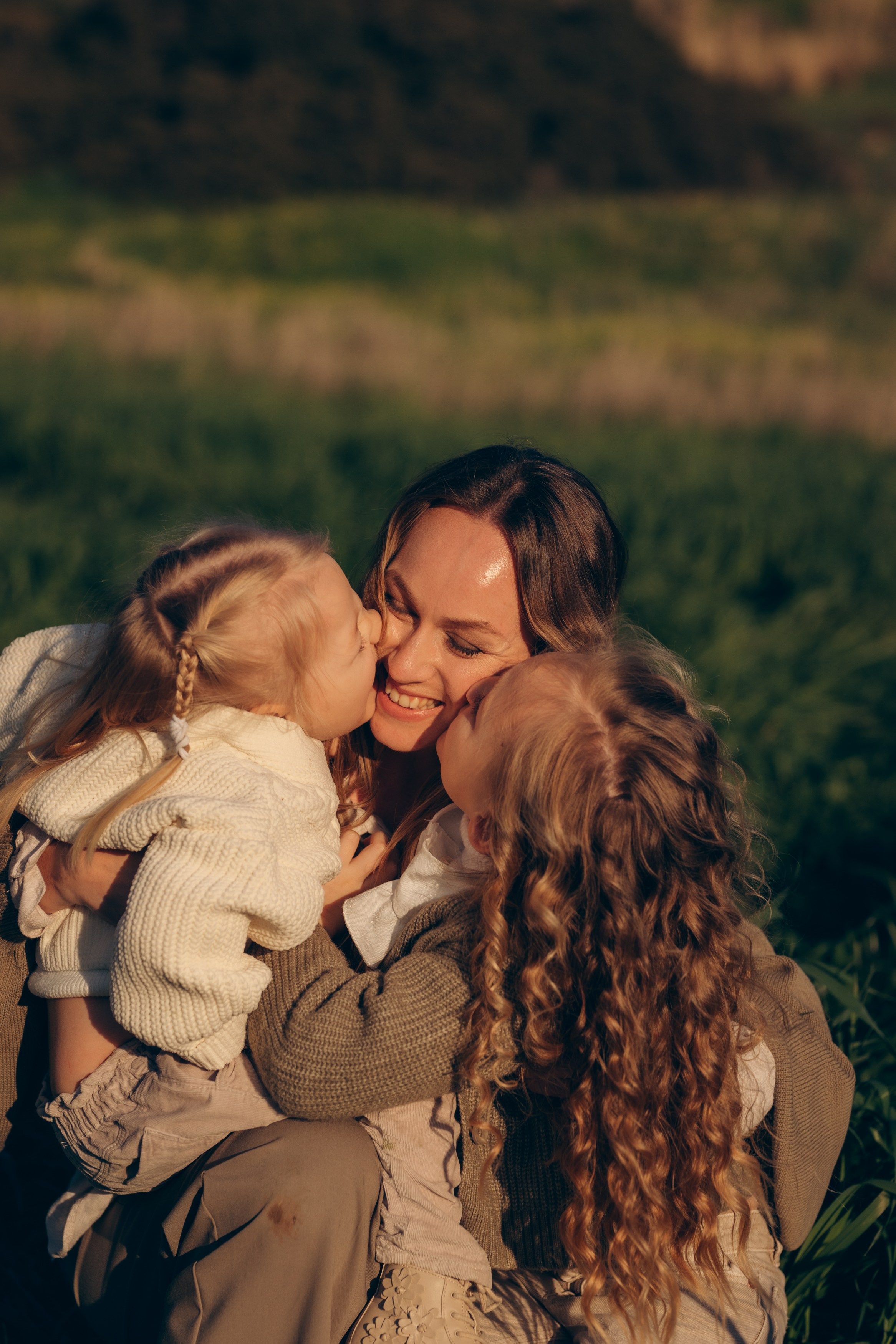 A warm afternoon in the field, just us and the time to be together. Katerina Nord | Wedding and Couple Photographer in Germany and Europe