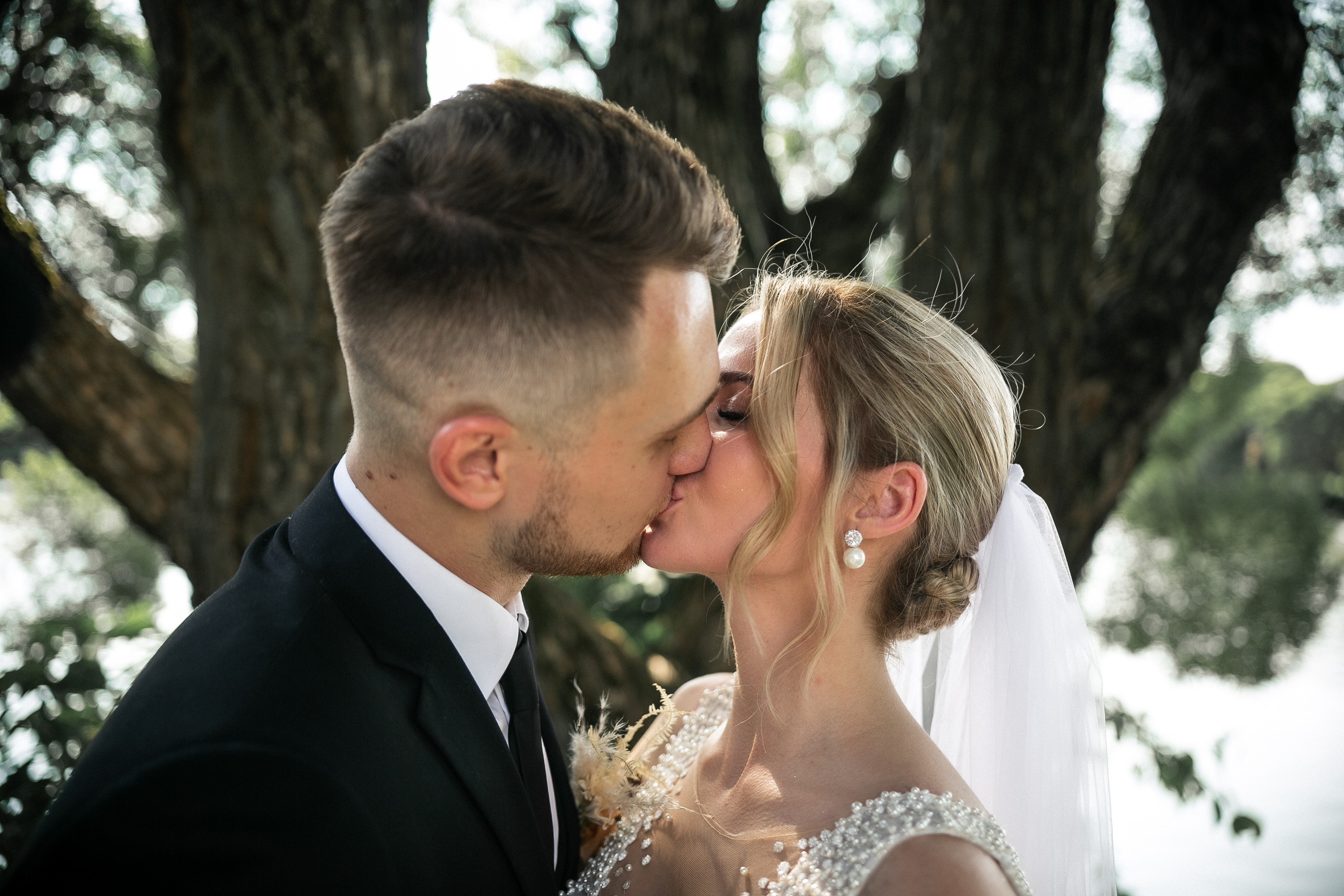 E & M. Photographer Vlad Boytsoff