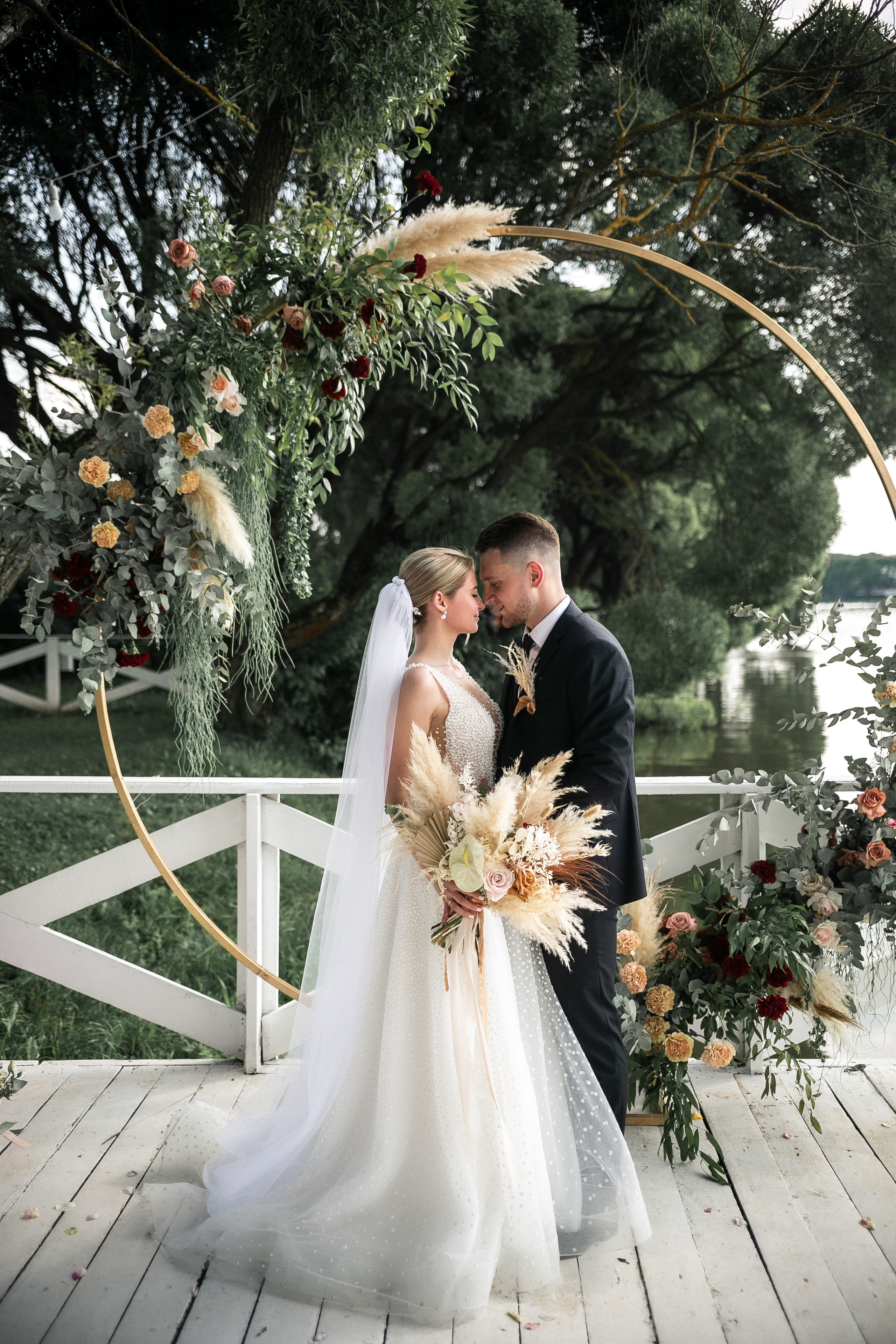 E & M. Photographer Vlad Boytsoff