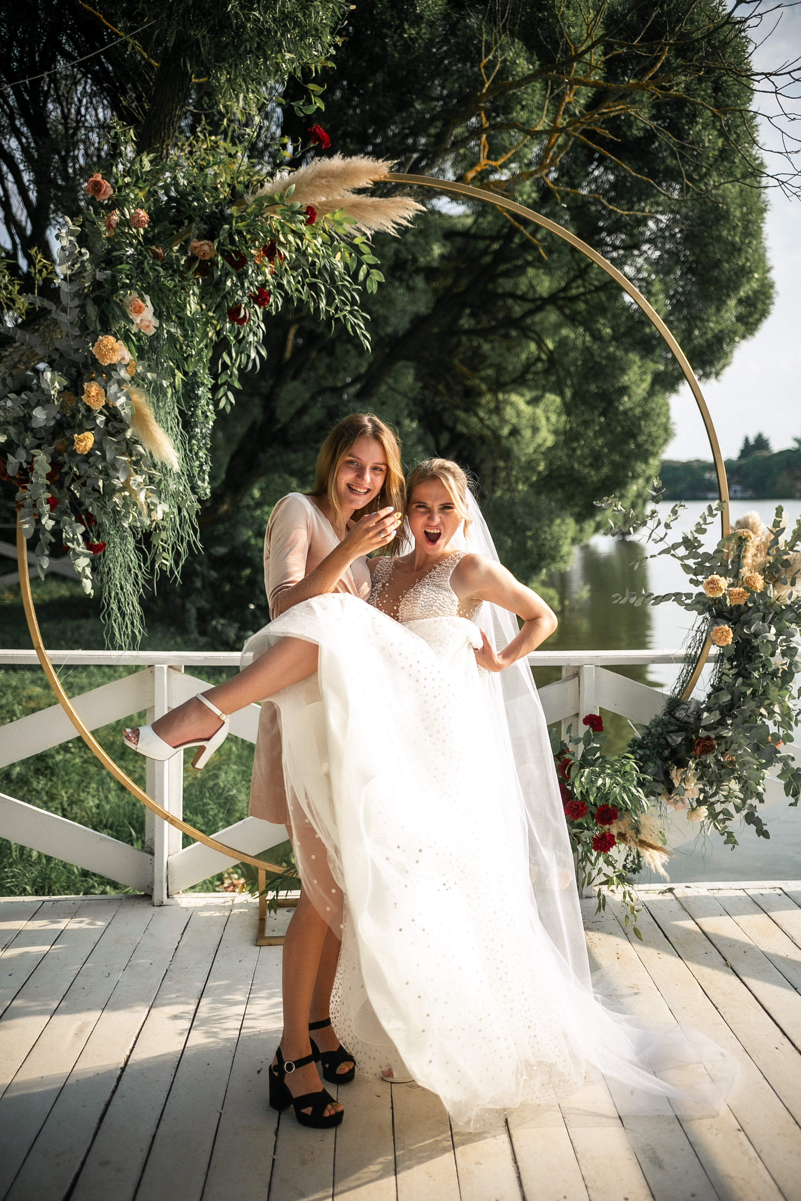 E & M. Photographer Vlad Boytsoff