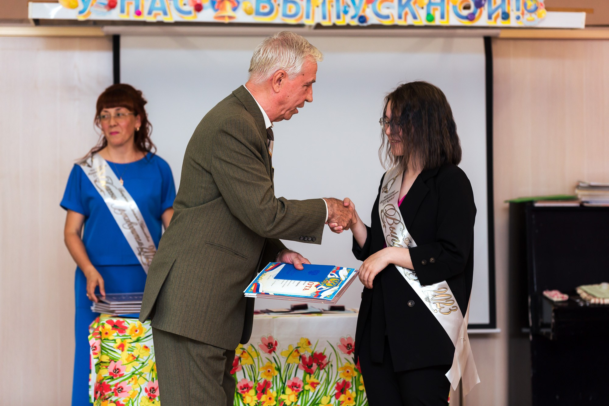 Выпускной в частной школе. Андрей Кровлин — фотограф в Славянке