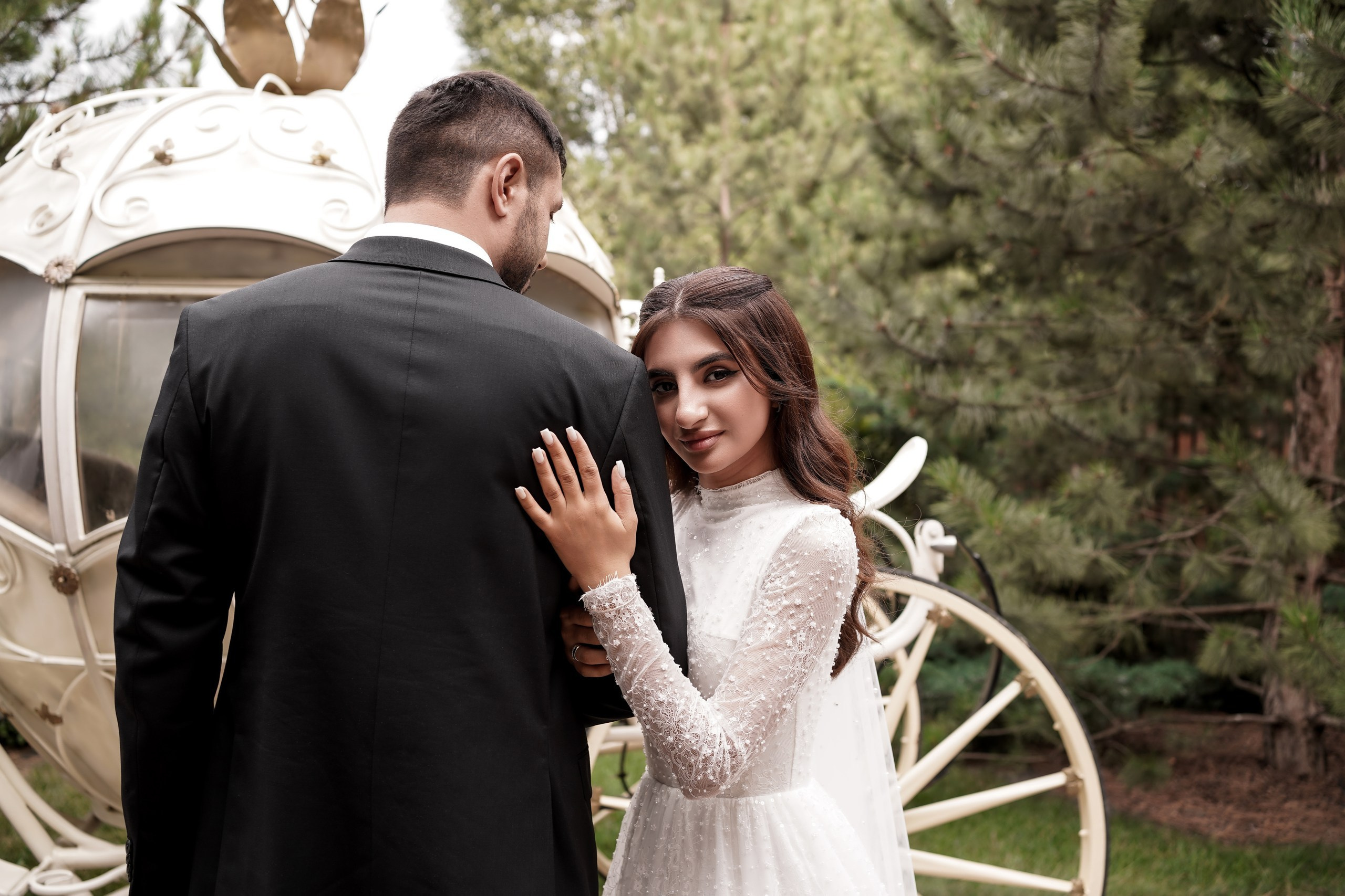 Свадебная фотосессия в отеле «Графский парк». Фотограф Ростов-на-Дону. Абдул и Фируза. Свадебный фотограф в Ростове-на-Дону. Таинство Крещения и Венчания, семейные фотосессии. Алёна Чёботова