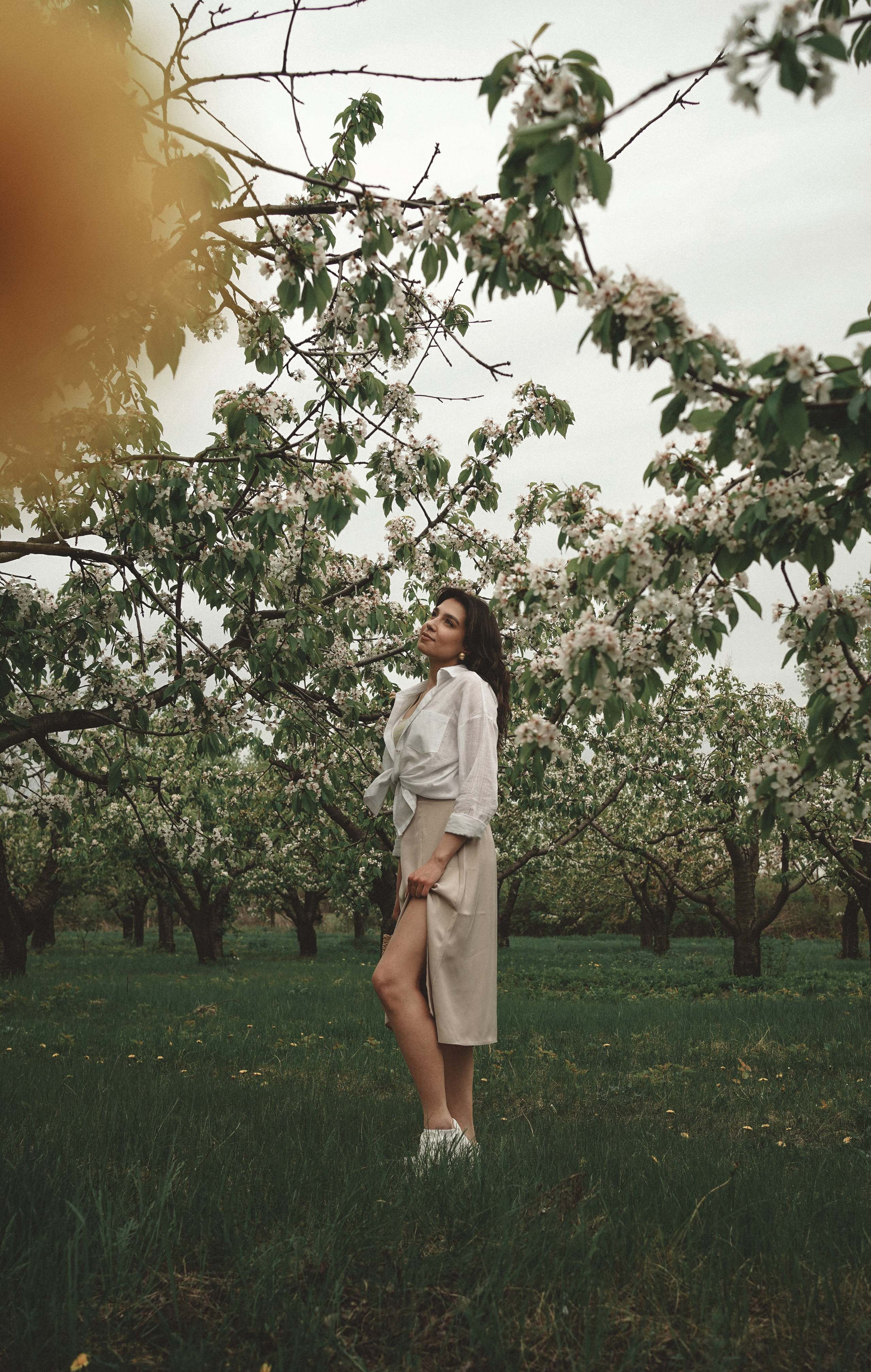Фотосессия в цветущем саду в пос. Мускатный. Фотограф Ростов-на-Дону. Свадебный фотограф в Ростове-на-Дону. Таинство Крещения и Венчания, семейные фотосессии. Алёна Чёботова