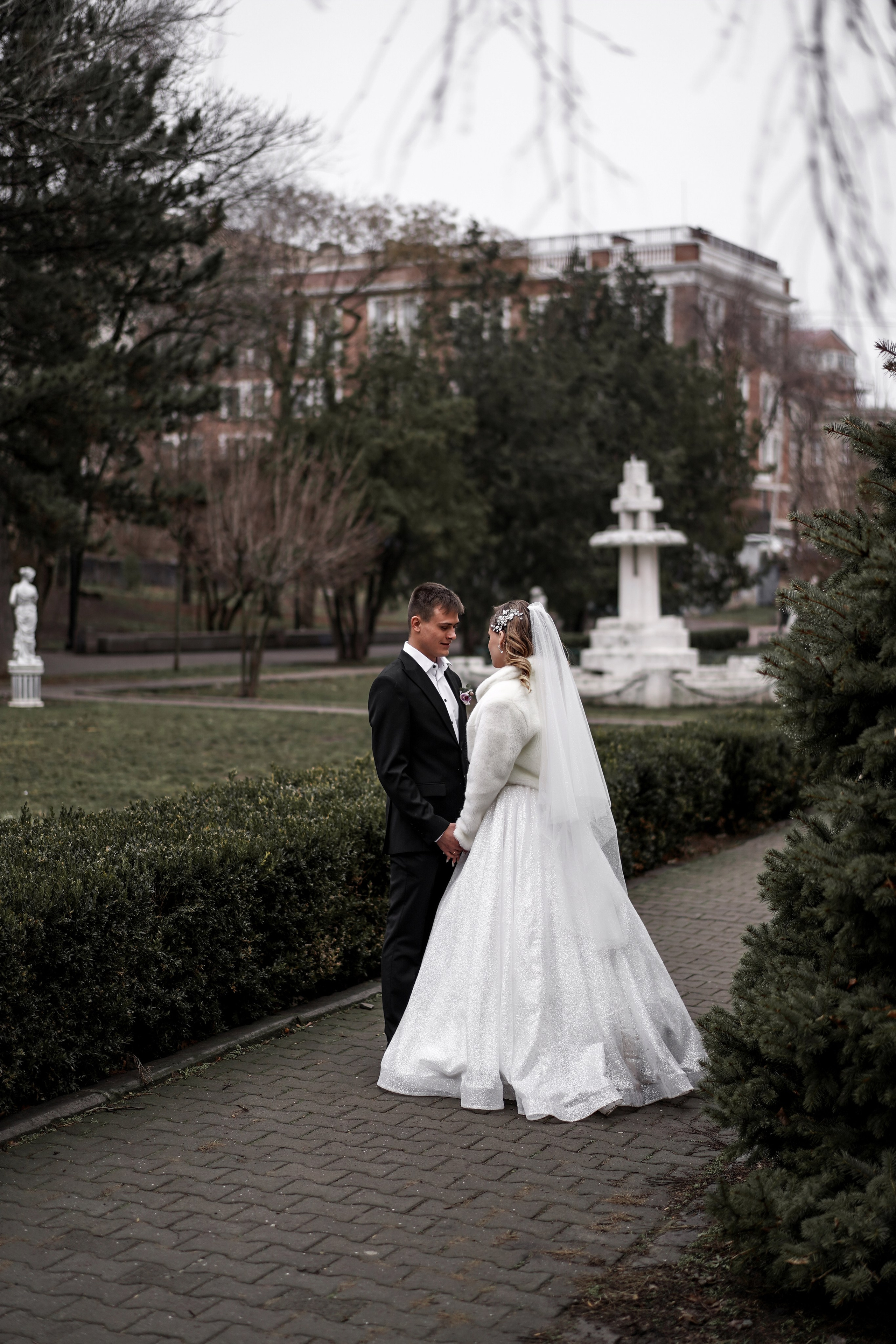 Свадебный фотограф Ростов-на-Дону, Батайск, Новочеркасск, Аксай. Сергей и Кристина в парке Максима Горького. Свадебный фотограф в Ростове-на-Дону. Таинство Крещения и Венчания, семейные фотосессии. Алёна Чёботова