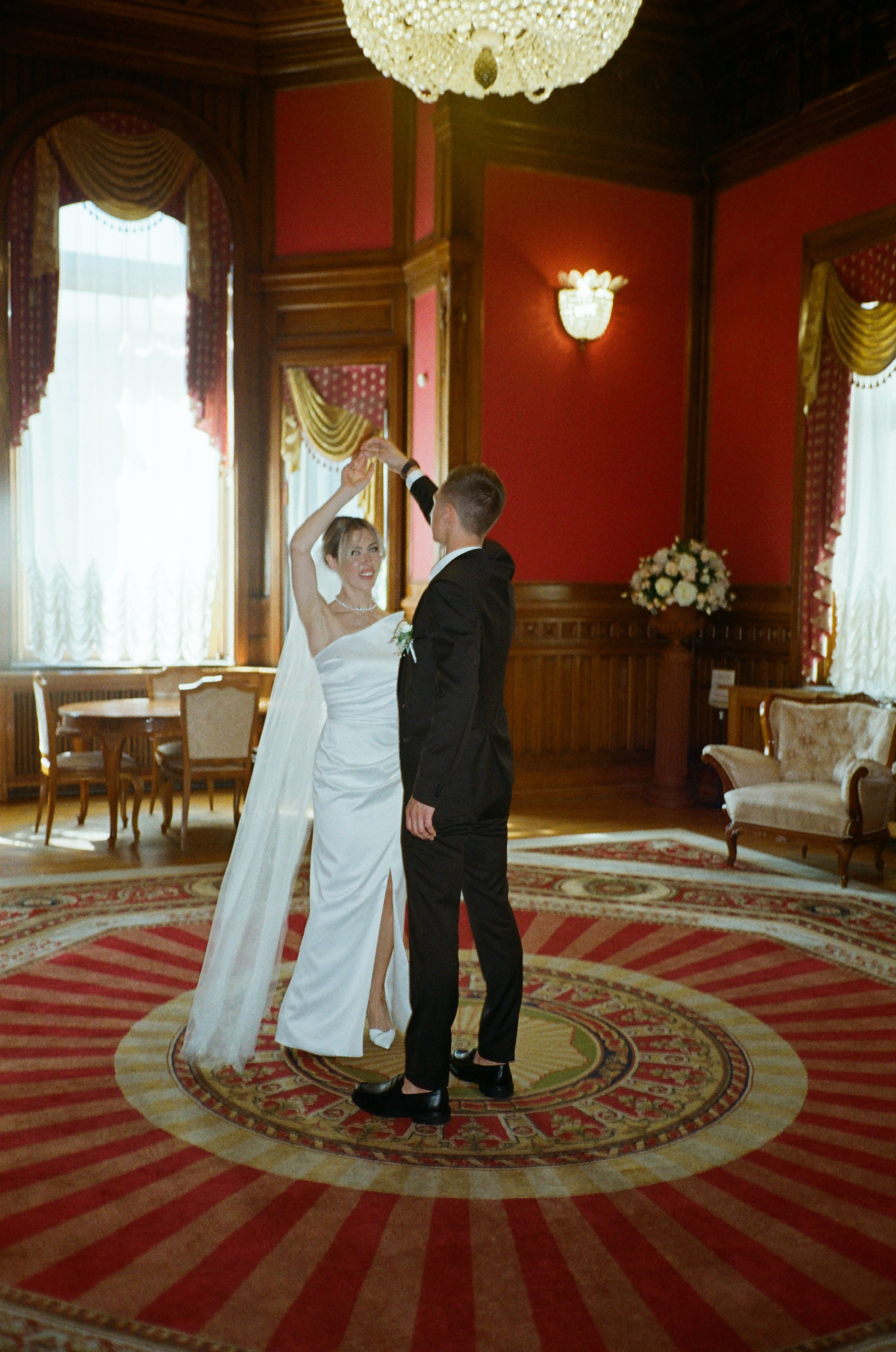 Павел & Алена. Пленка. Сестры Карабаза. Фотографы и ретушеры в Москве и Санкт-Петербурге