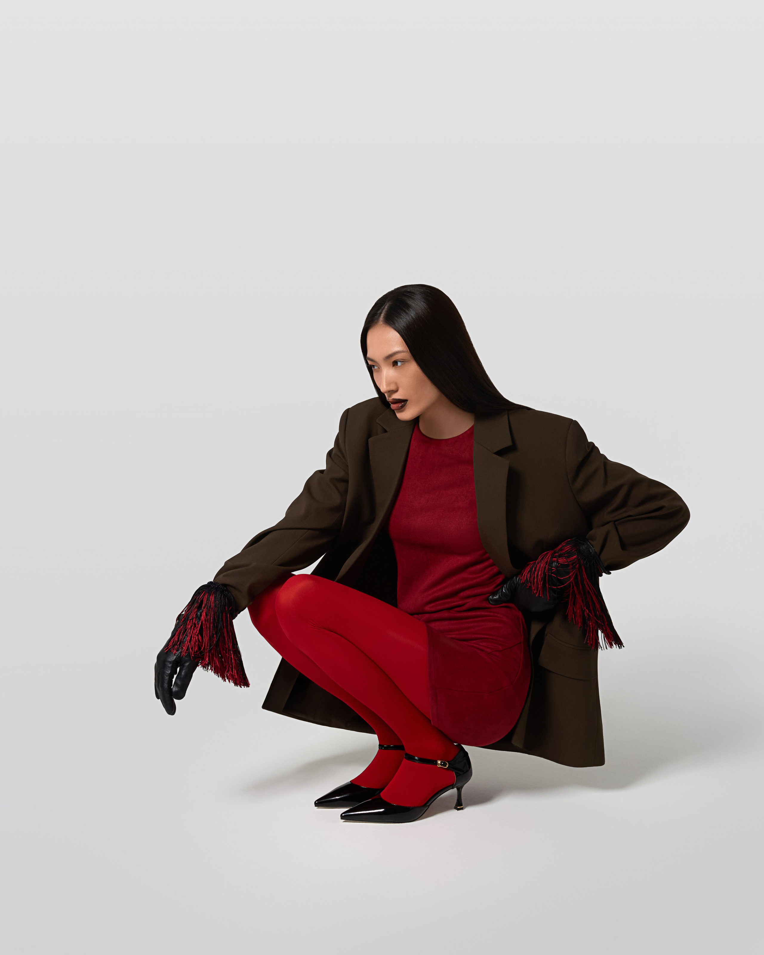 Photo: Любовь Нижегородцева (@lunjude) Model: Alena (@alemeeei) Makeup: Дарья Урясьева (@daubface) Backstage: Marina Avetisyan (@_marina_avetisyan) Retouch: Ekaterina Pasmurina (@katyretouch)