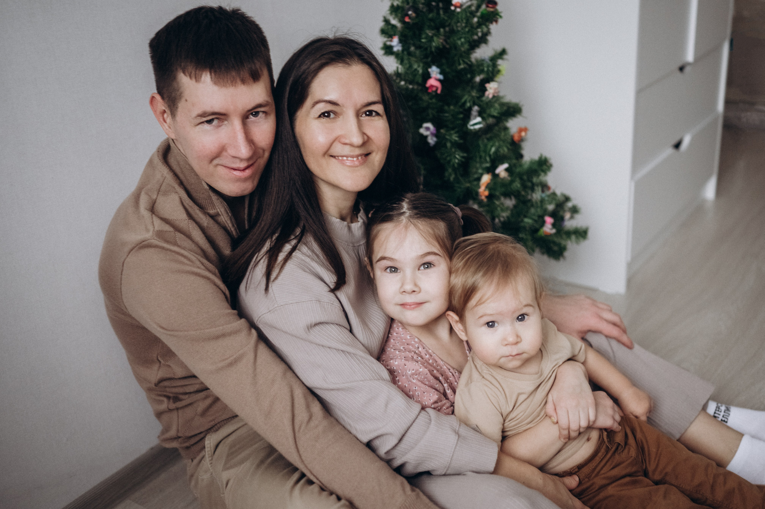 Денис, Лиля, Кира и Роберт. Фотограф Горбенко Анна