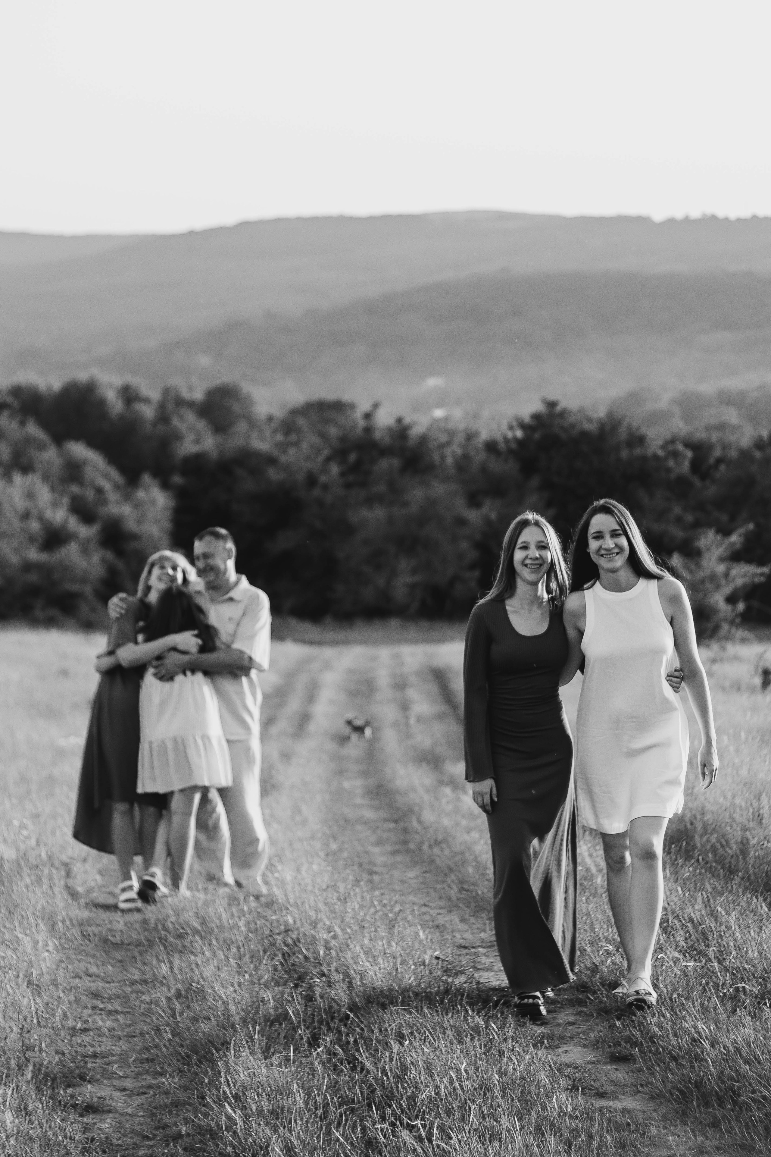 Дмитрий и Наталья с дочками. Фотограф в Краснодаре Ксения Мархинина