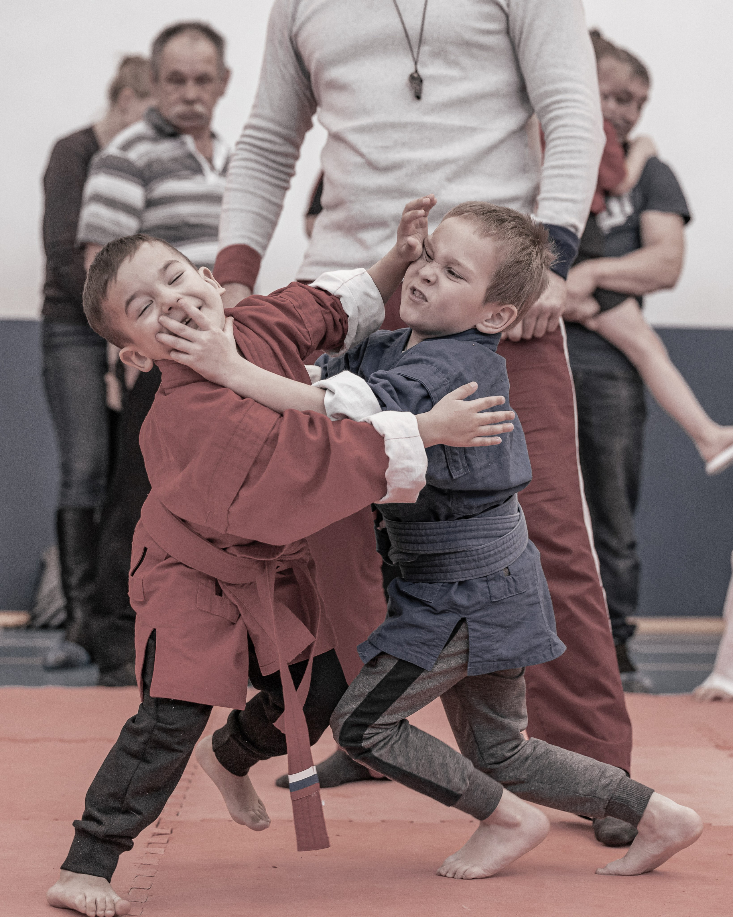 Владимир Петухов - Фотограф из Кинешмы.  Фотосессия в студии. Фотосессия мероприятий. Свадебный фотограф. Детский фотограф Кинешма