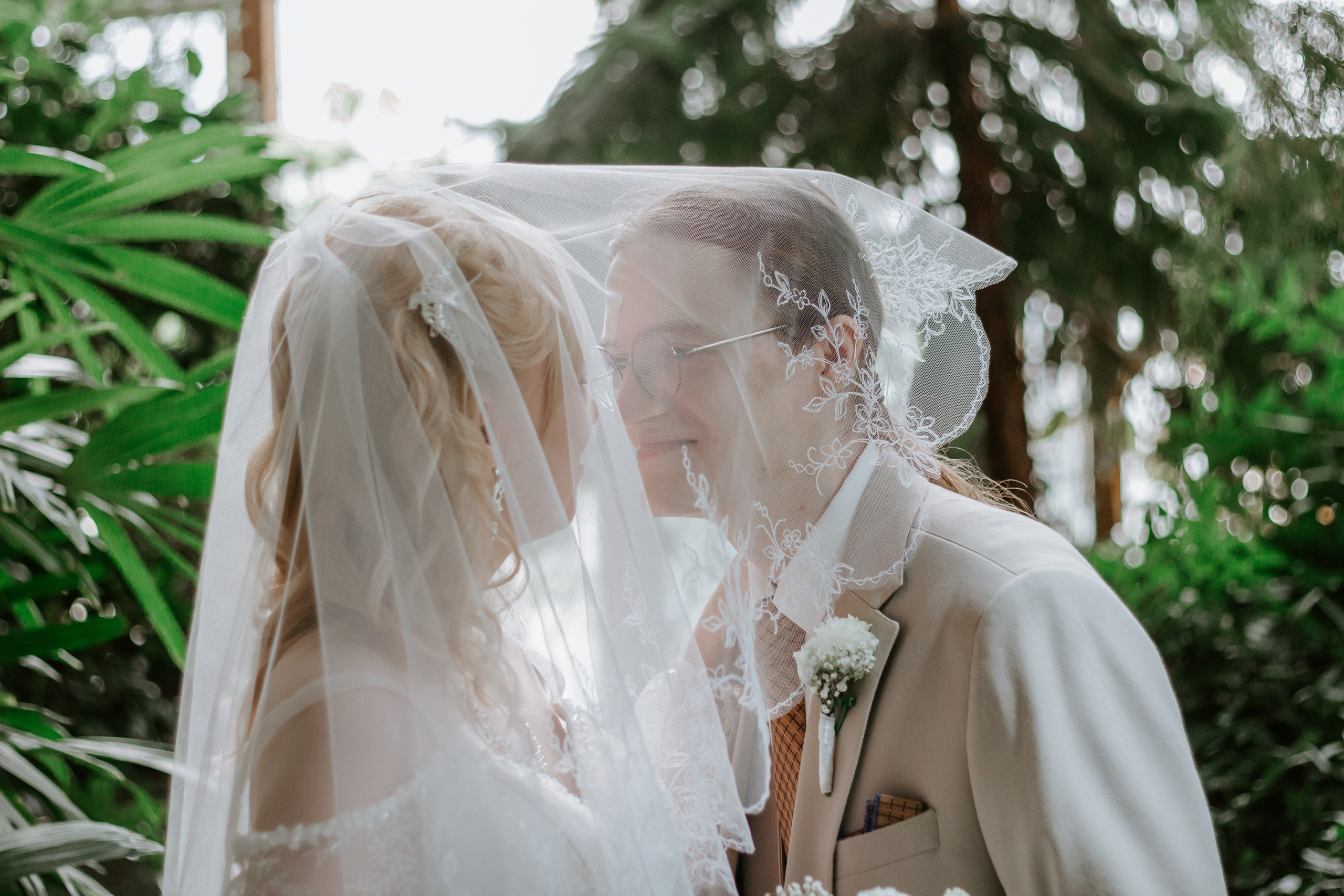 Свадебная фотосессия в оранжерее, Екатеринбург. Александр и Дарья. Фотограф в Екатеринбурге Пойгина Елена