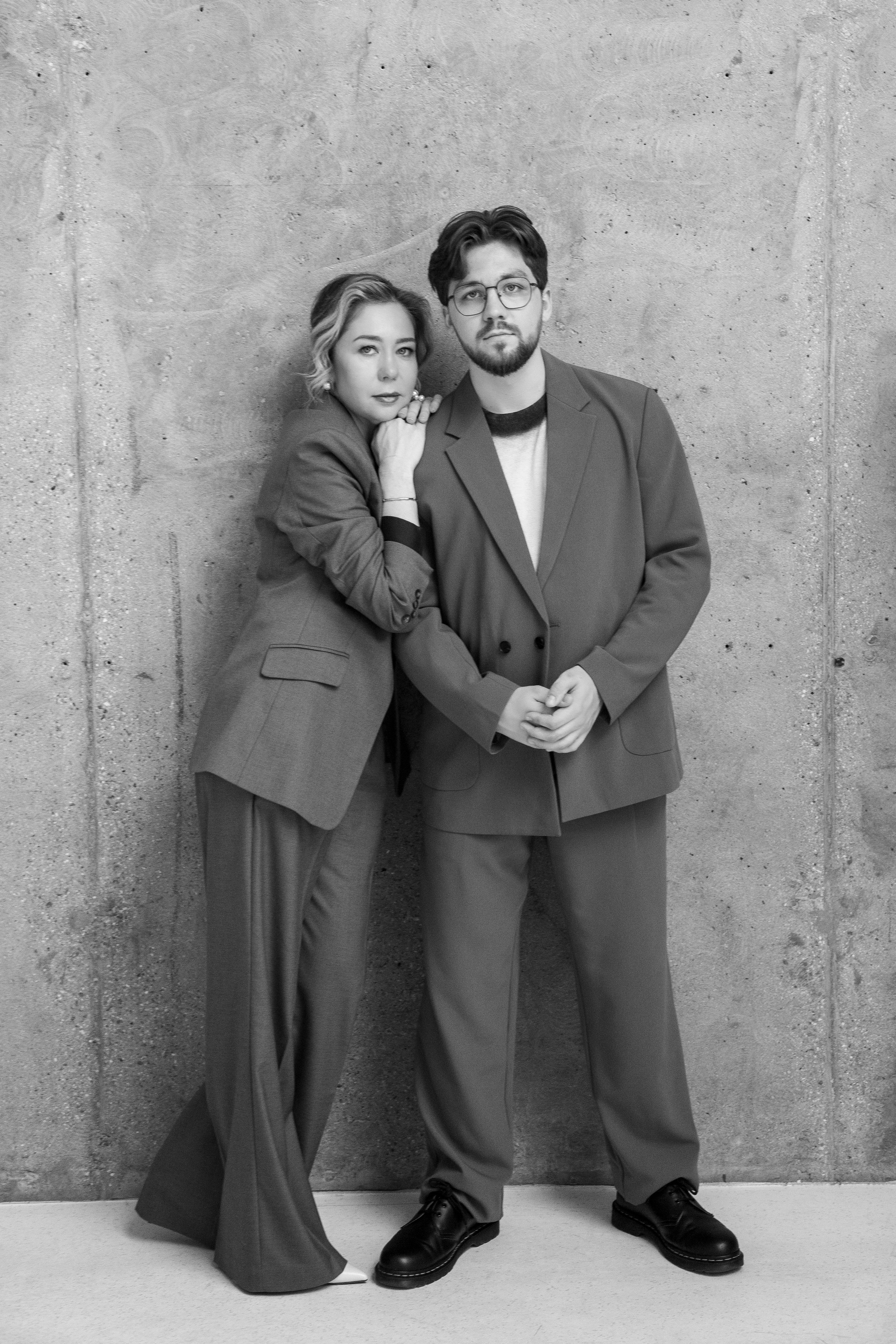 Юлия и Данила. «Пять граней силы». Семейная фотосессия мама и взрослый сын. Психолог, фотограф Мария Черницкая