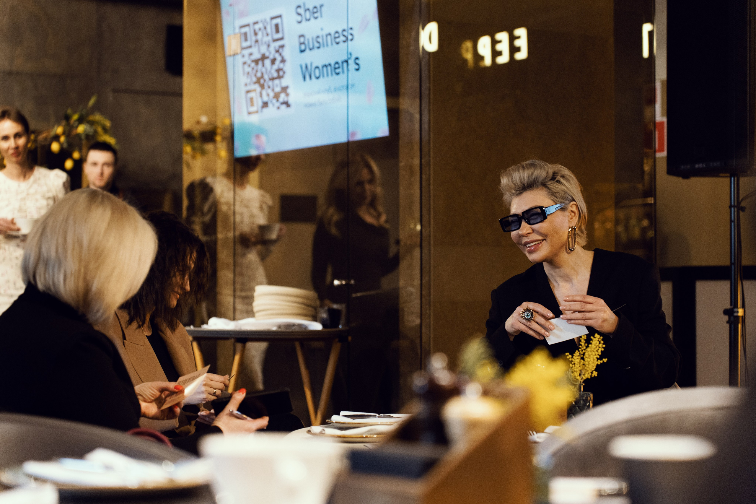 СБЕР 8 марта. ФОТОГРАФ ИВАН СЕЛИВАНОВ