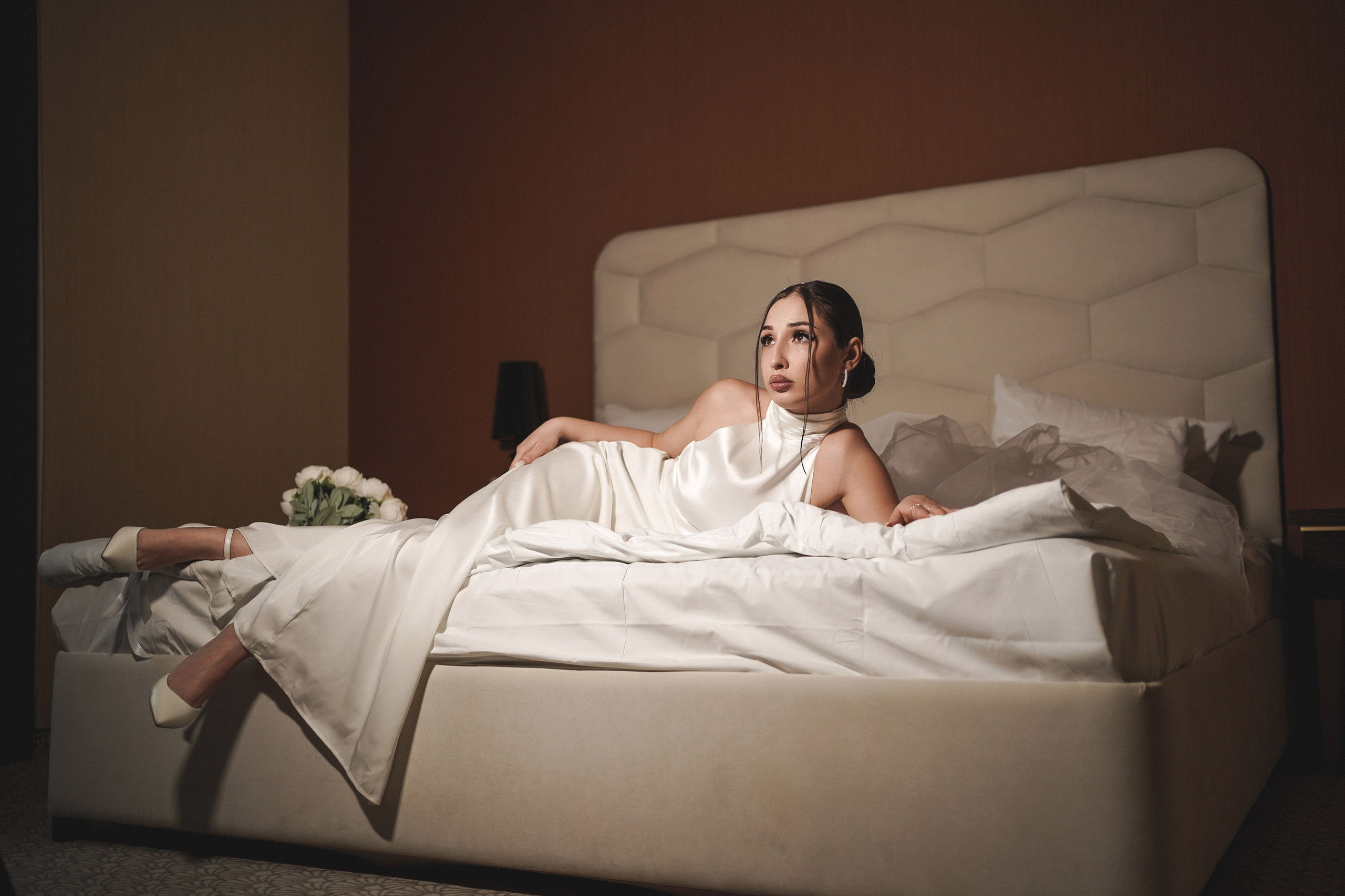 Утро невесты Алины в Графском парке. Свадебный фотограф в Ростове-на-Дону. Таинство Крещения и Венчания, семейные фотосессии. Алёна Чёботова