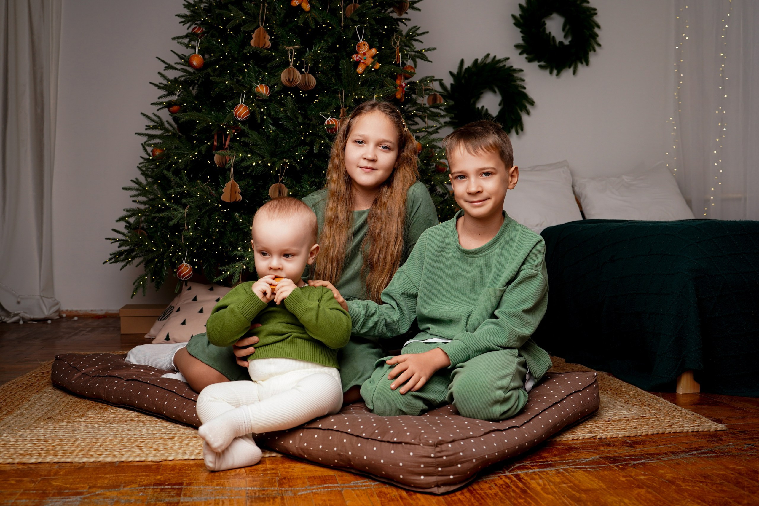 Семейная экспресс-фотосессия в фотостудии Тепло. Новочеркасск. Свадебный фотограф в Ростове-на-Дону. Таинство Крещения и Венчания, семейные фотосессии. Алёна Чёботова