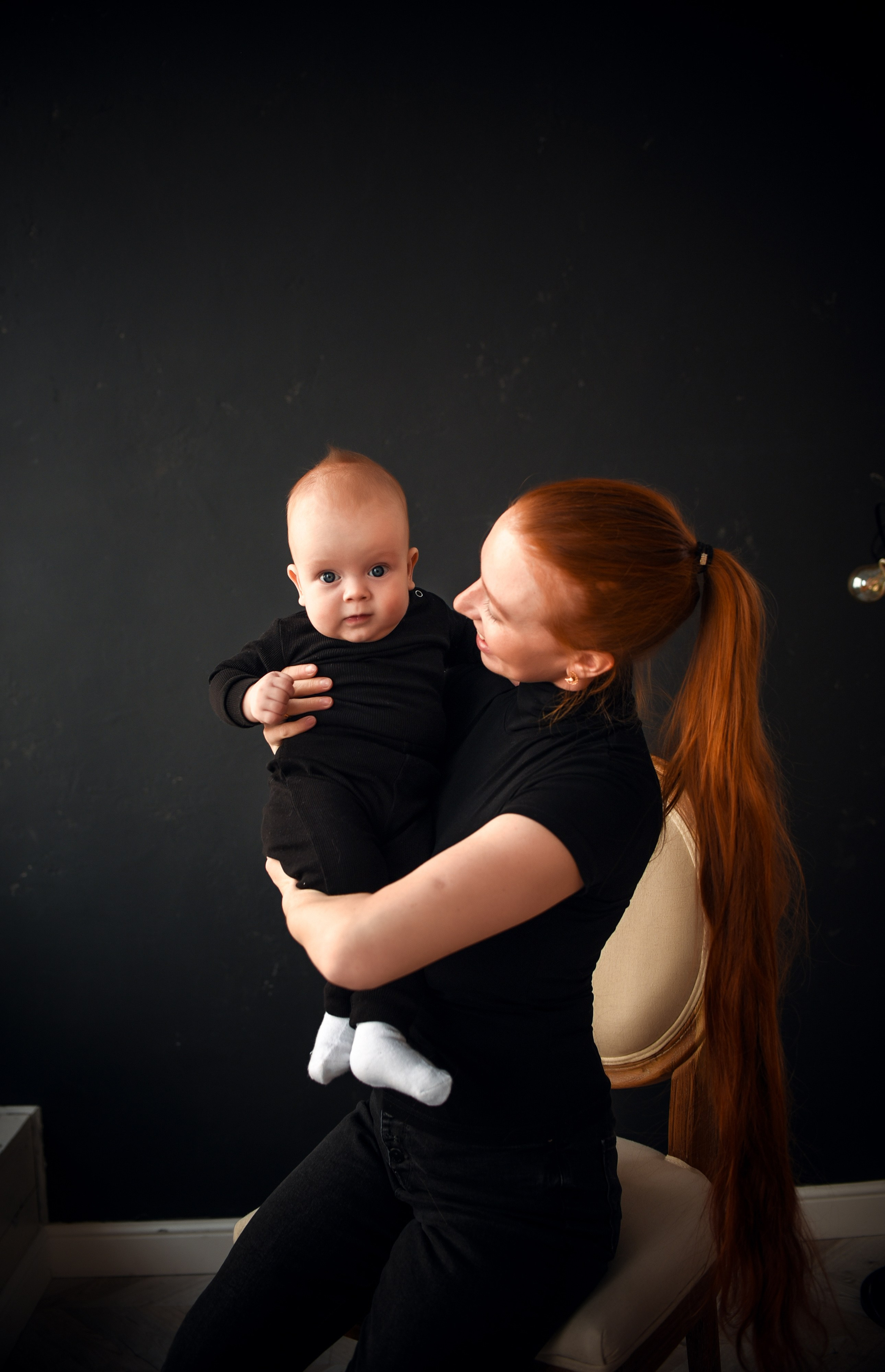 Семейная студийная фотосессия 3. Свадебный, семейный, детский, контент фотограф в Омске Максим Ильин