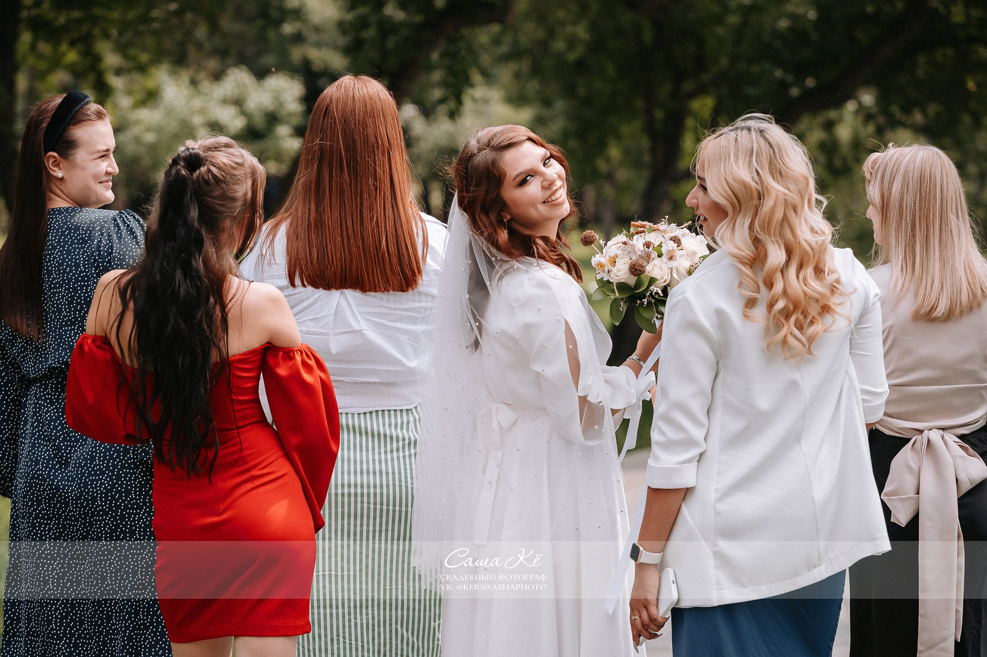 Свадебная фотосессия В&Д на Набережной Новосибирска. Свадебный, семейный и event фотограф в Новосибирске и Новосибирской области Саша Кё