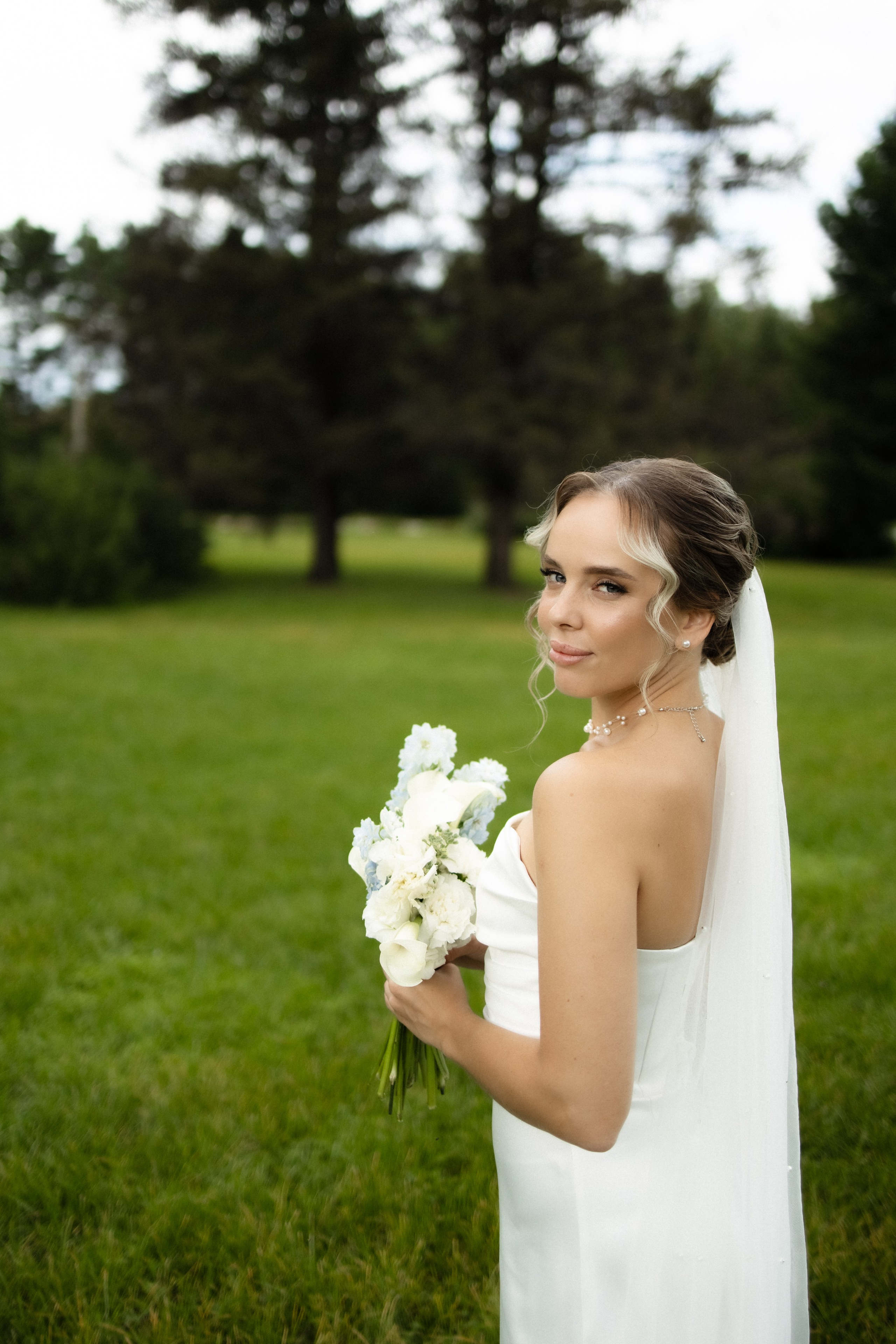 Свадебный фотограф Новосибирск. Свадебный и портретный фотограф в Новосибирске Любовь Исакова
