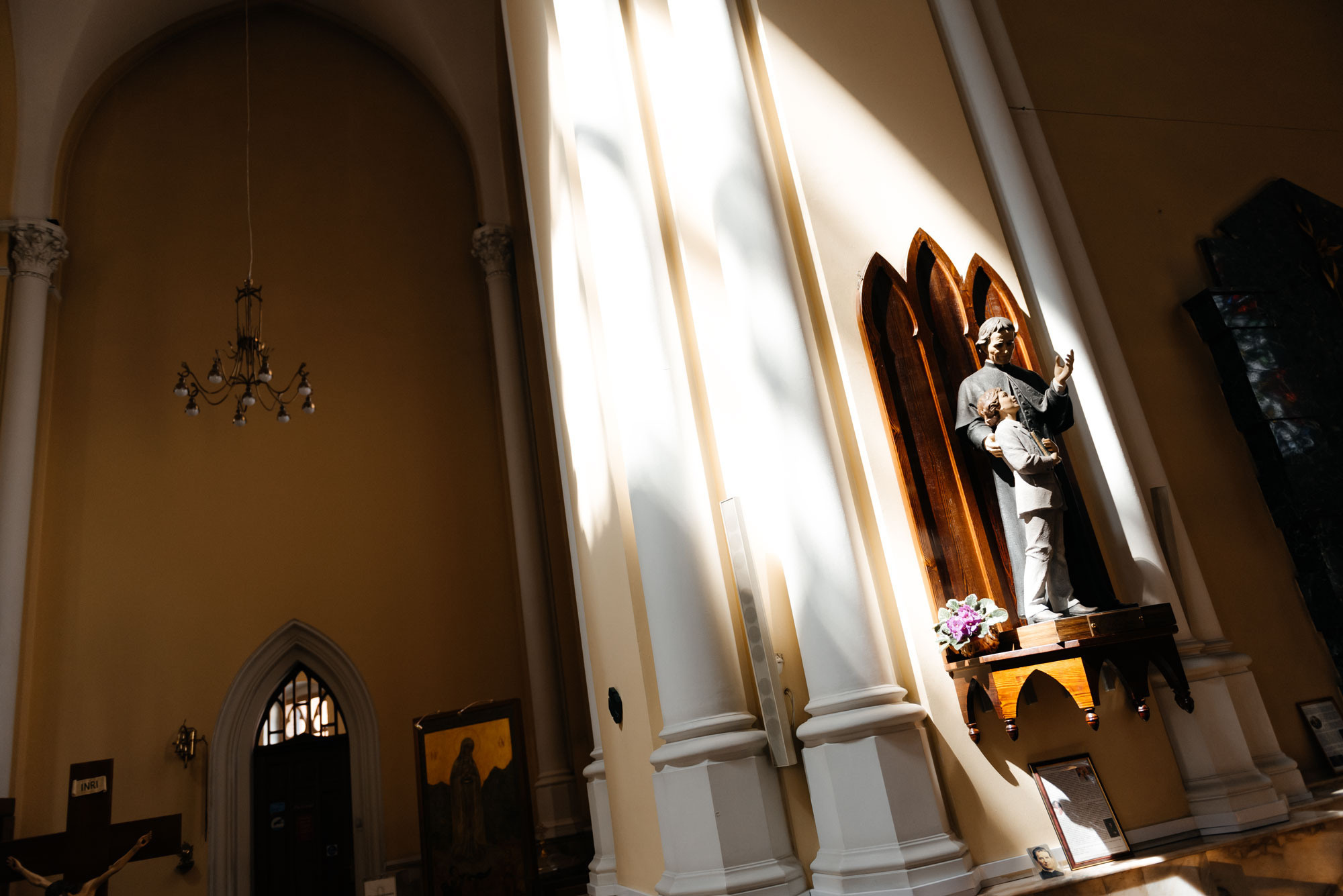 Wedding in the Catholic Cathedral. Свадебный и репортажный фотограф