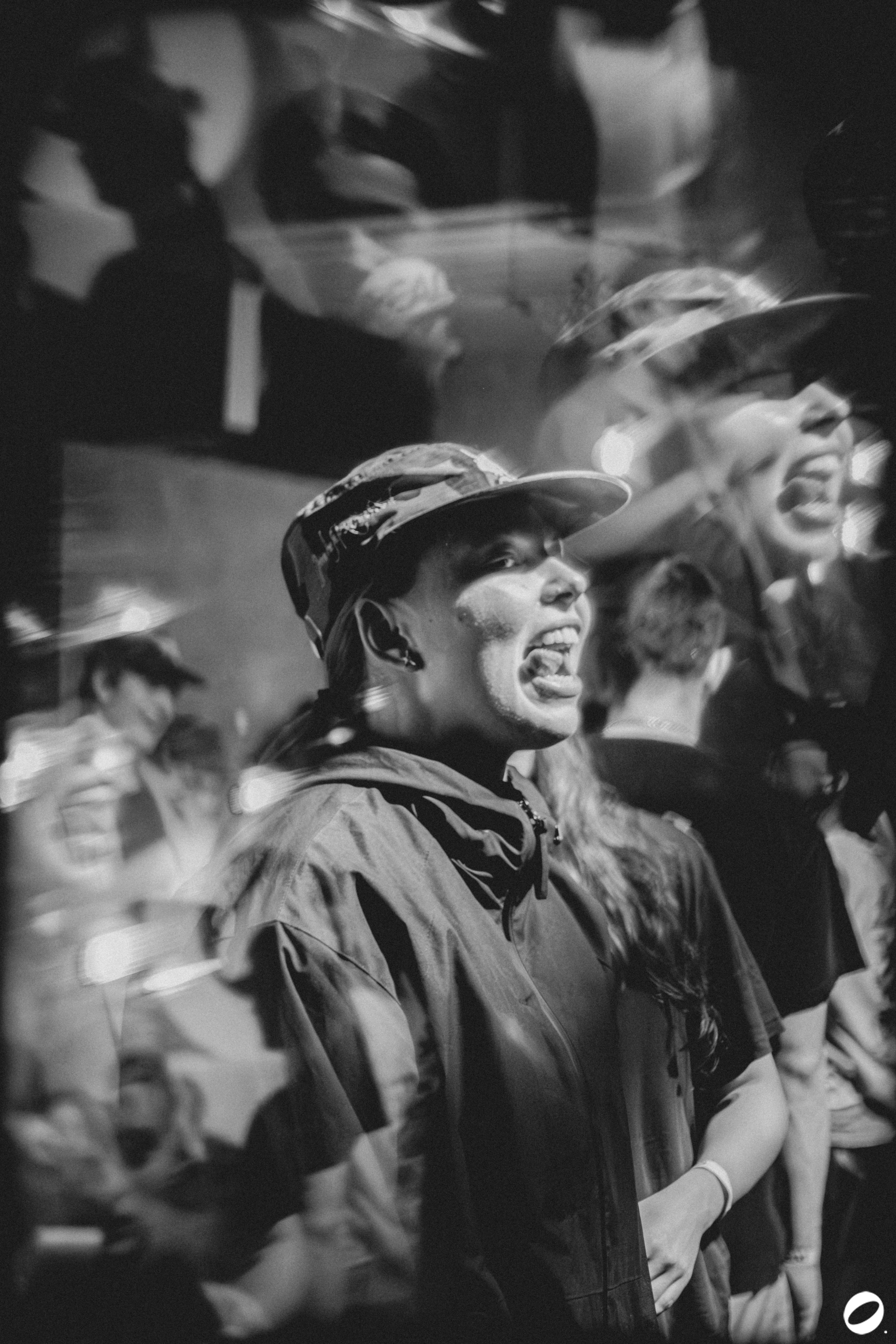 ODD.CLUB 04/04 (@youlovebu). Соня бу тебя сфоткала