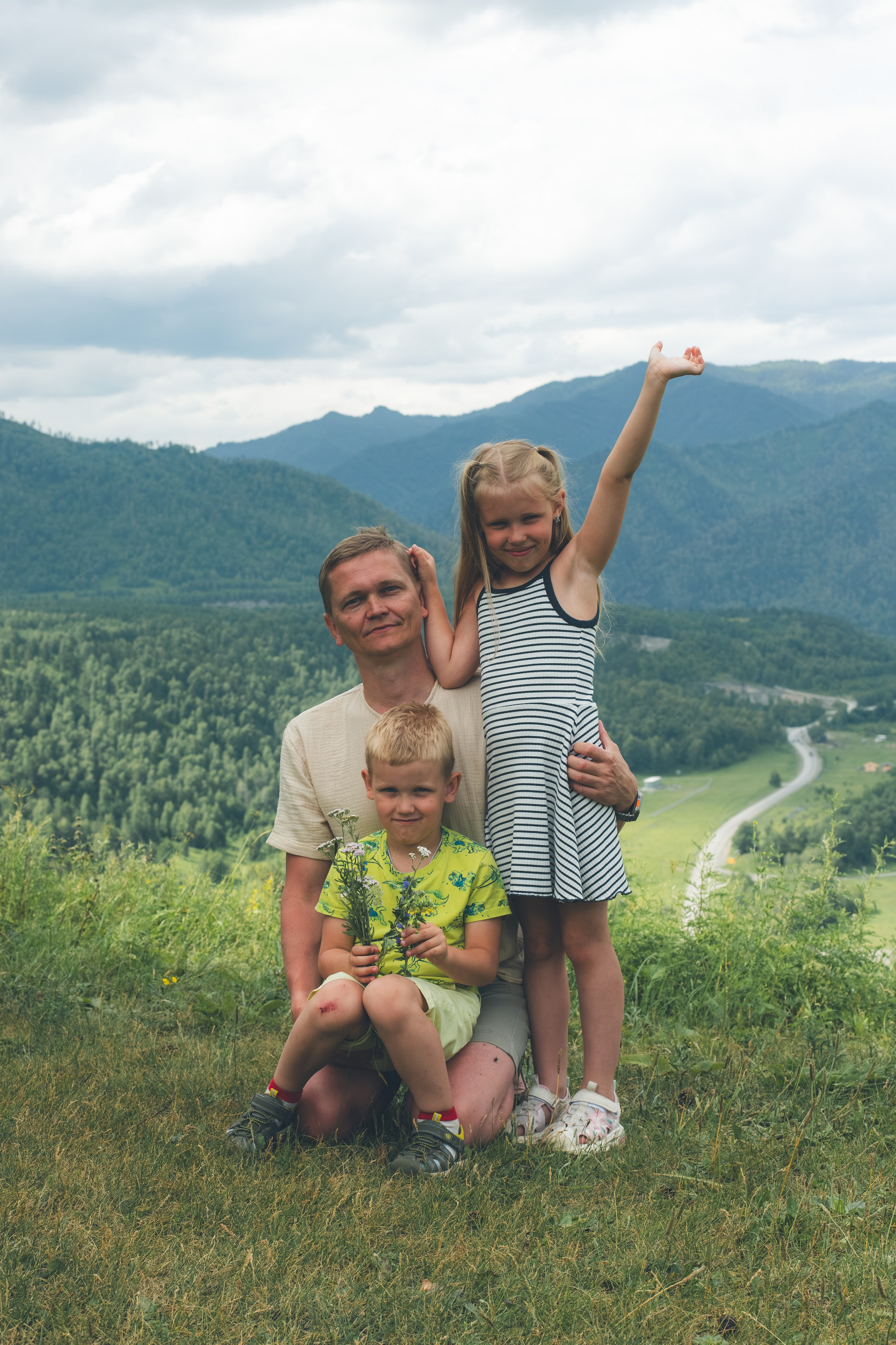Дарья & семья. Фотограф Нина Брандт в Горном Алтае