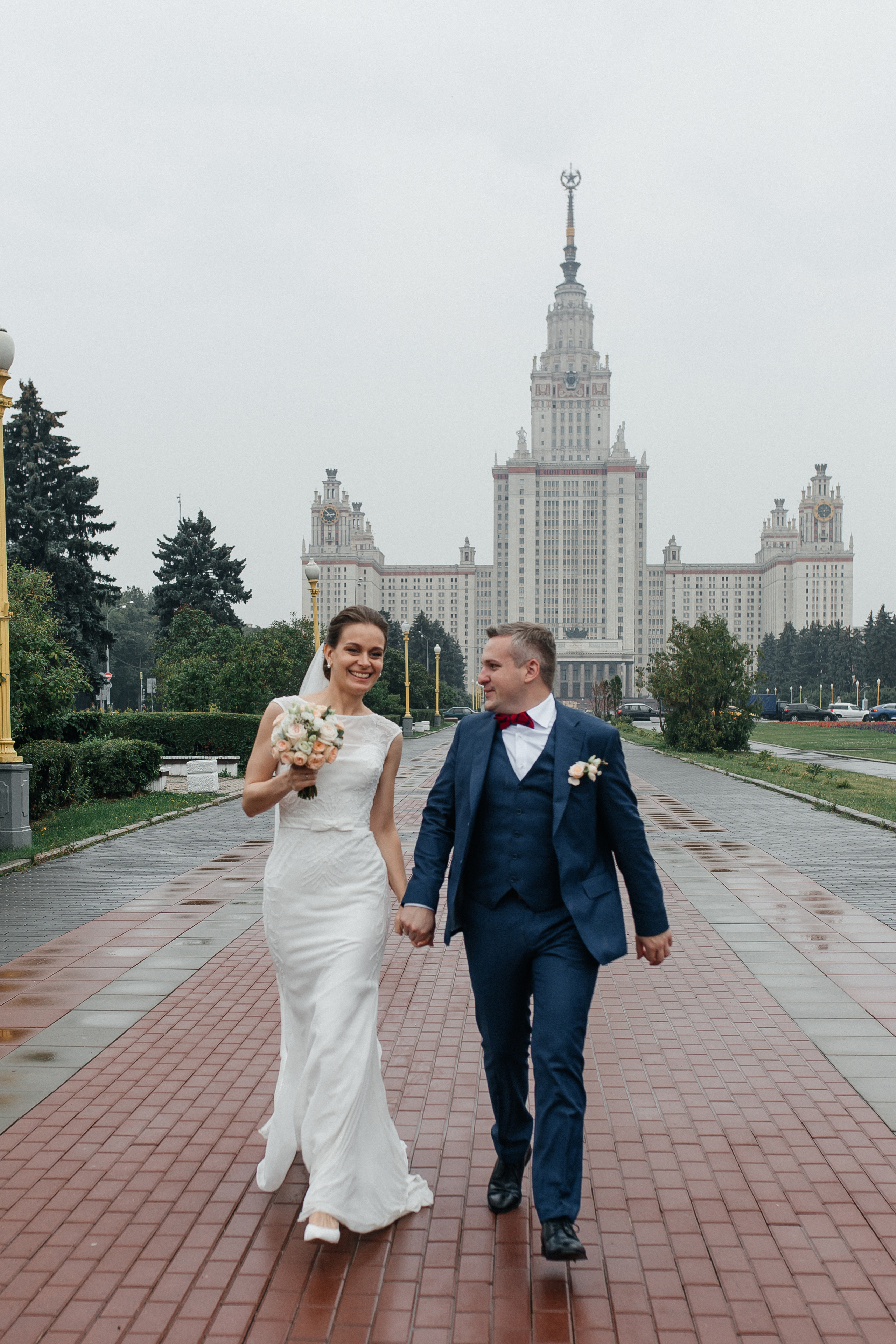 Свадебная фотосессия Movenpick. Фотосессия у МГУ. Фото Радости. Свадебный и семейный фотограф в Москве Юлия Самойлова