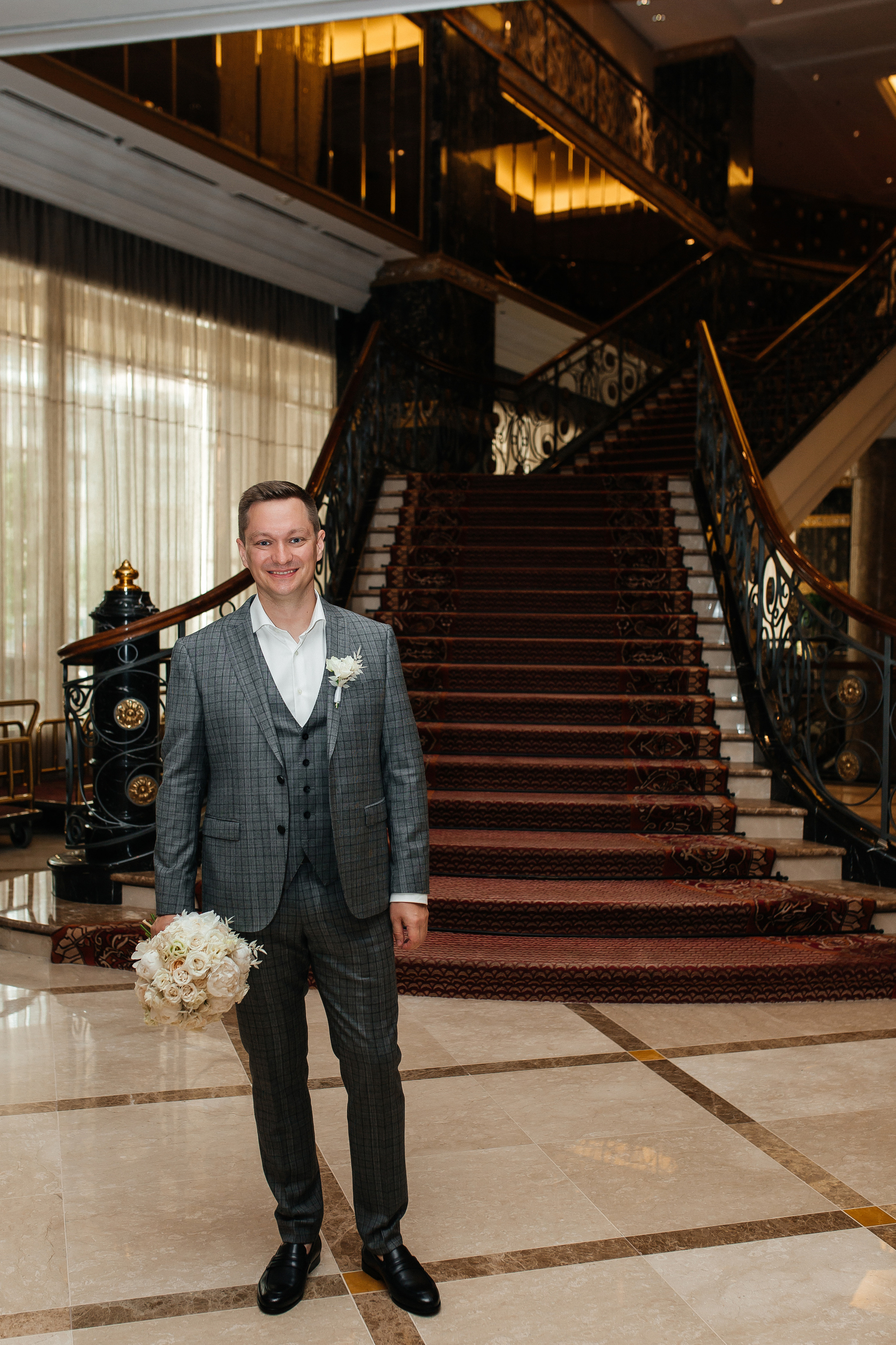 Свадебная фотосессия в отеле Lotte. Фото Радости. Свадебный и семейный фотограф в Москве Юлия Самойлова