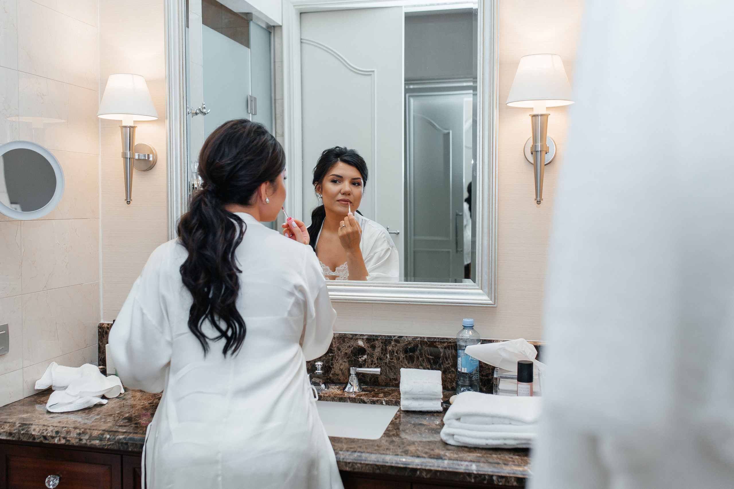 Свадебная фотосессия в отеле Lotte. Фото Радости. Свадебный и семейный фотограф в Москве Юлия Самойлова