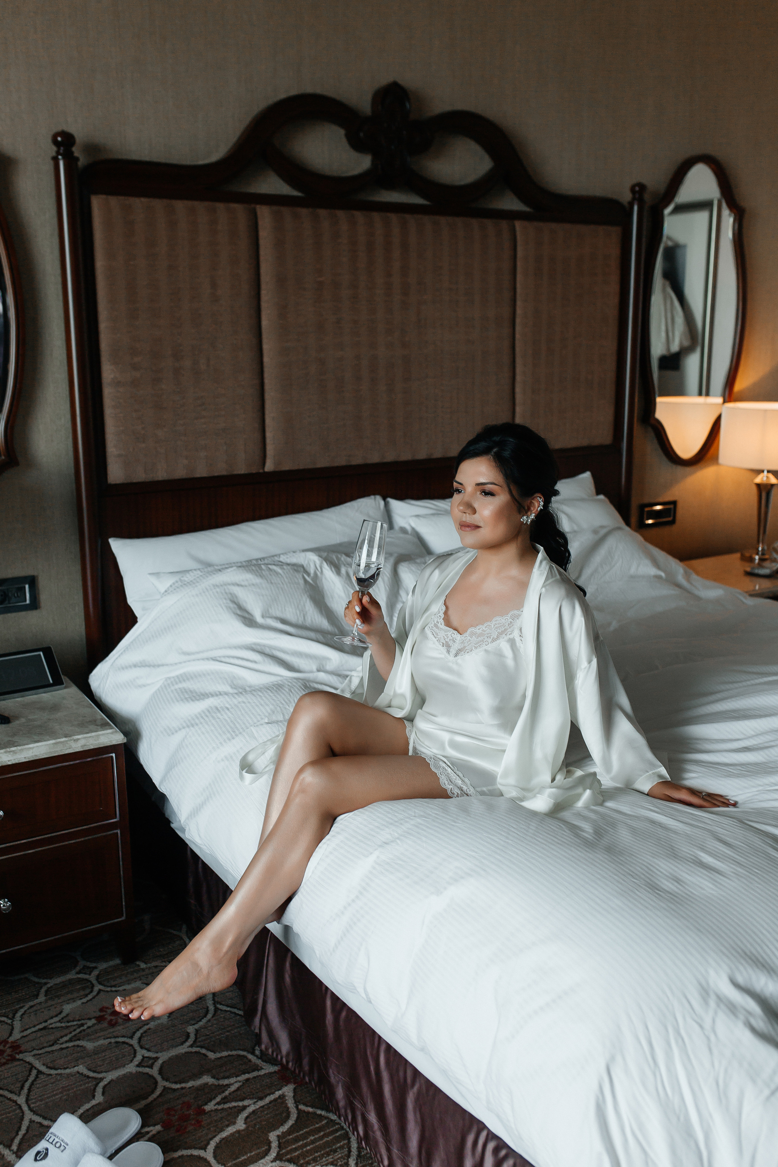 Свадебная фотосессия в отеле Lotte. Фото Радости. Свадебный и семейный фотограф в Москве Юлия Самойлова