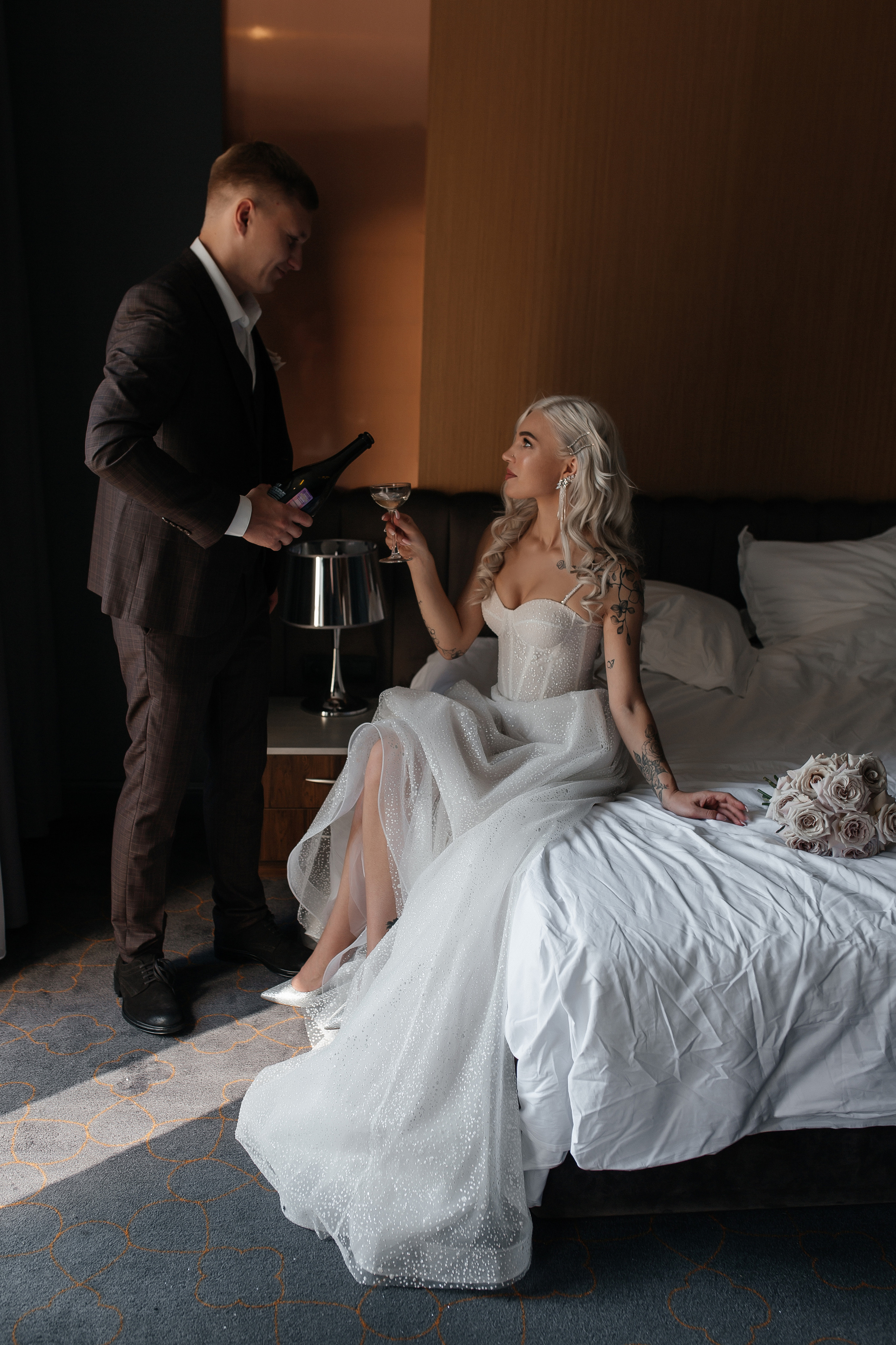 Свадебная фотосессия Hartwell Hotel. Роспись в ресторане Карлсон. Фото Радости. Свадебный и семейный фотограф в Москве Юлия Самойлова