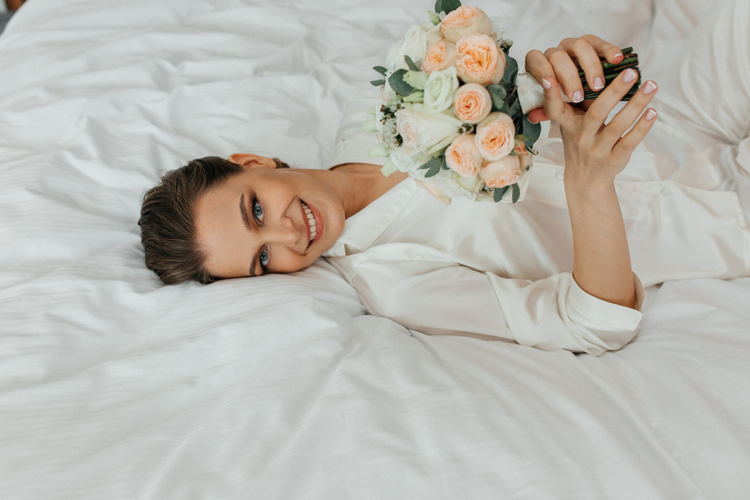 Свадебная фотосессия Movenpick. Фотосессия у МГУ. Фото Радости. Свадебный и семейный фотограф в Москве Юлия Самойлова