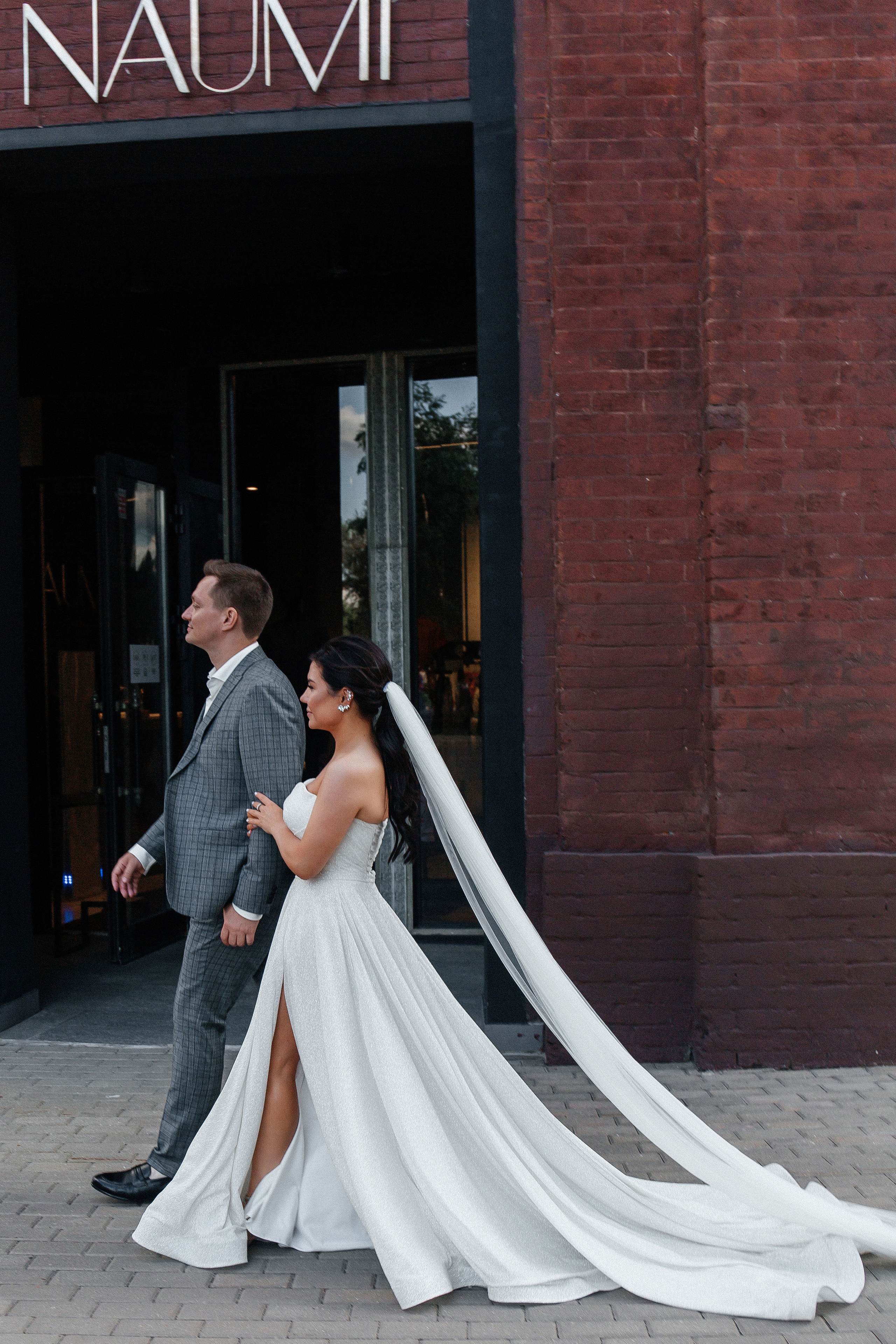 Свадебная фотосессия в отеле Lotte. Фото Радости. Свадебный и семейный фотограф в Москве Юлия Самойлова