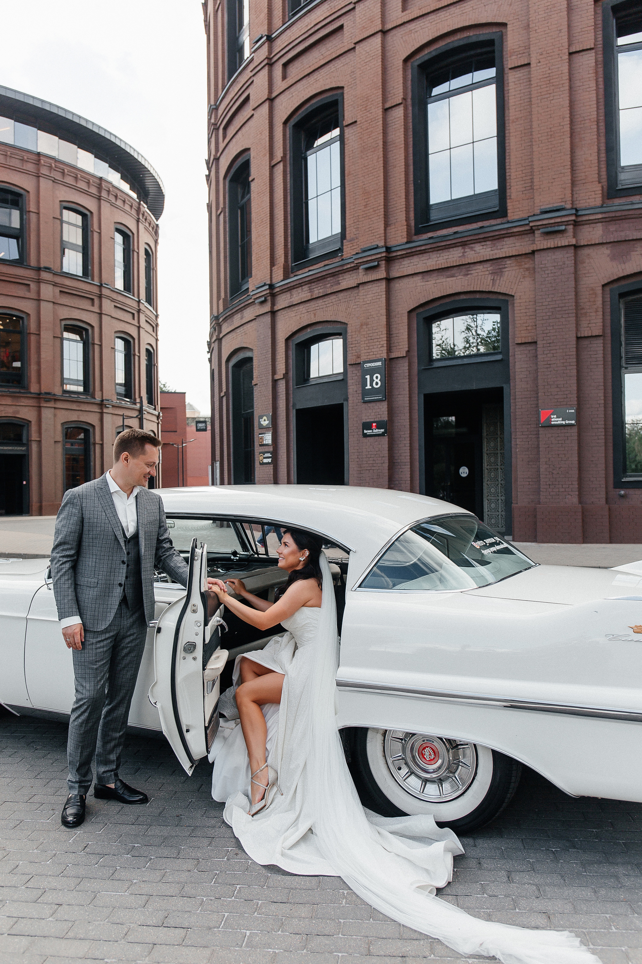 Свадебная фотосессия в отеле Lotte. Фото Радости. Свадебный и семейный фотограф в Москве Юлия Самойлова