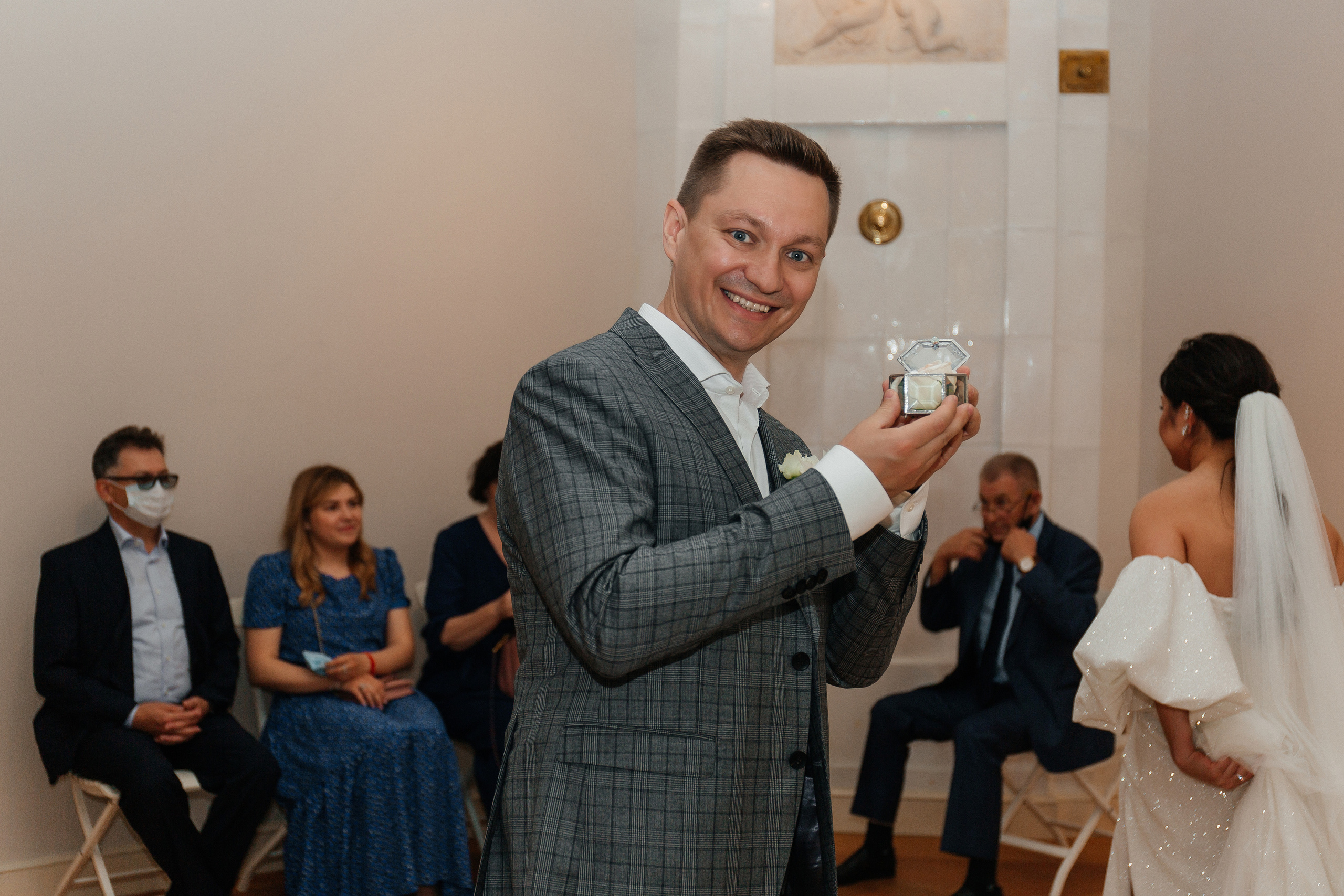 Свадебная фотосессия в отеле Lotte. Фото Радости. Свадебный и семейный фотограф в Москве Юлия Самойлова