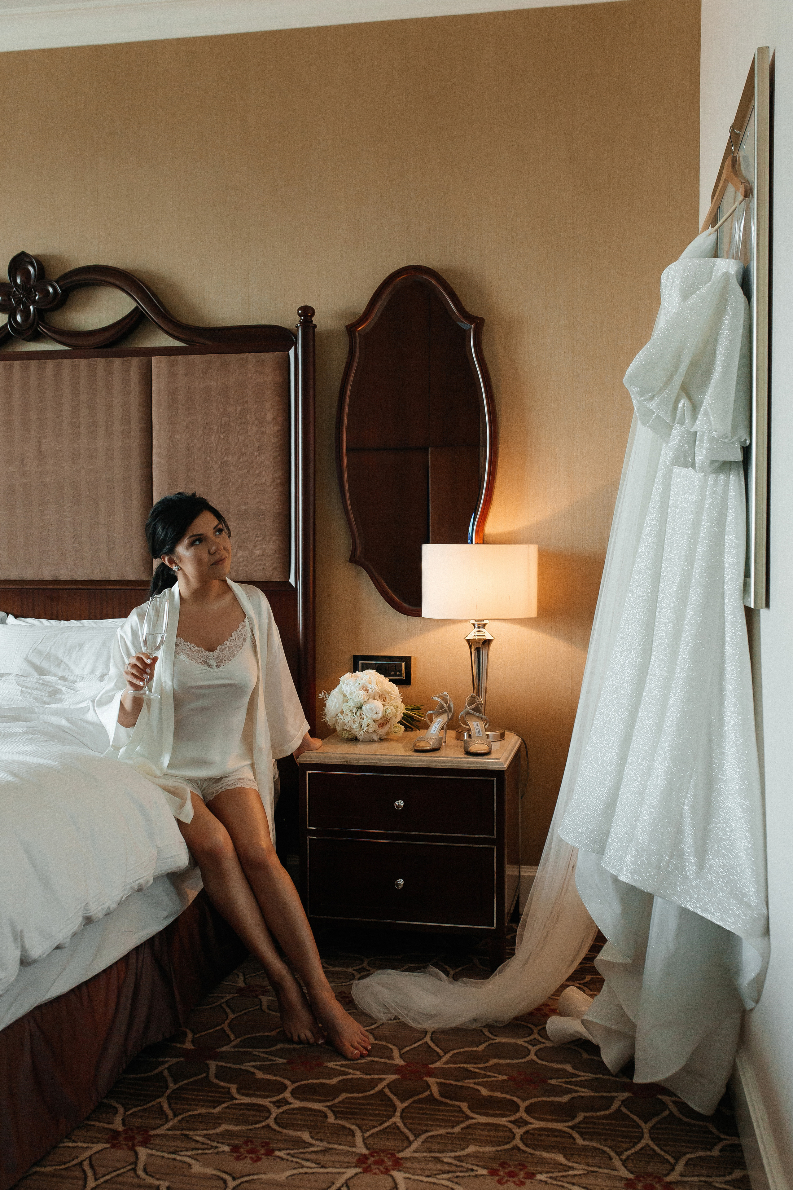 Свадебная фотосессия в отеле Lotte. Фото Радости. Свадебный и семейный фотограф в Москве Юлия Самойлова