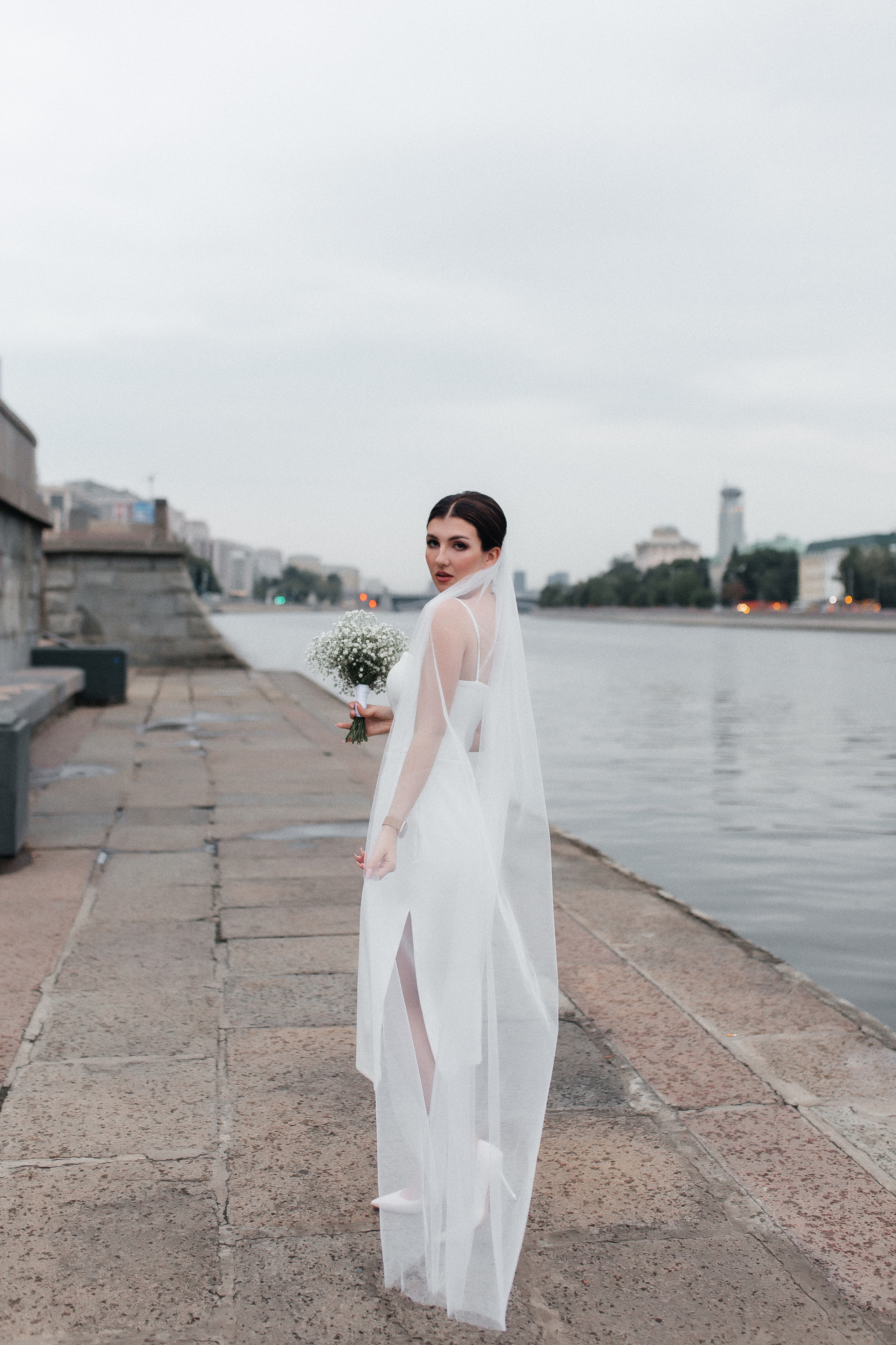 Фотосессия на набережной. Фото Радости. Свадебный и семейный фотограф в Москве Юлия Самойлова